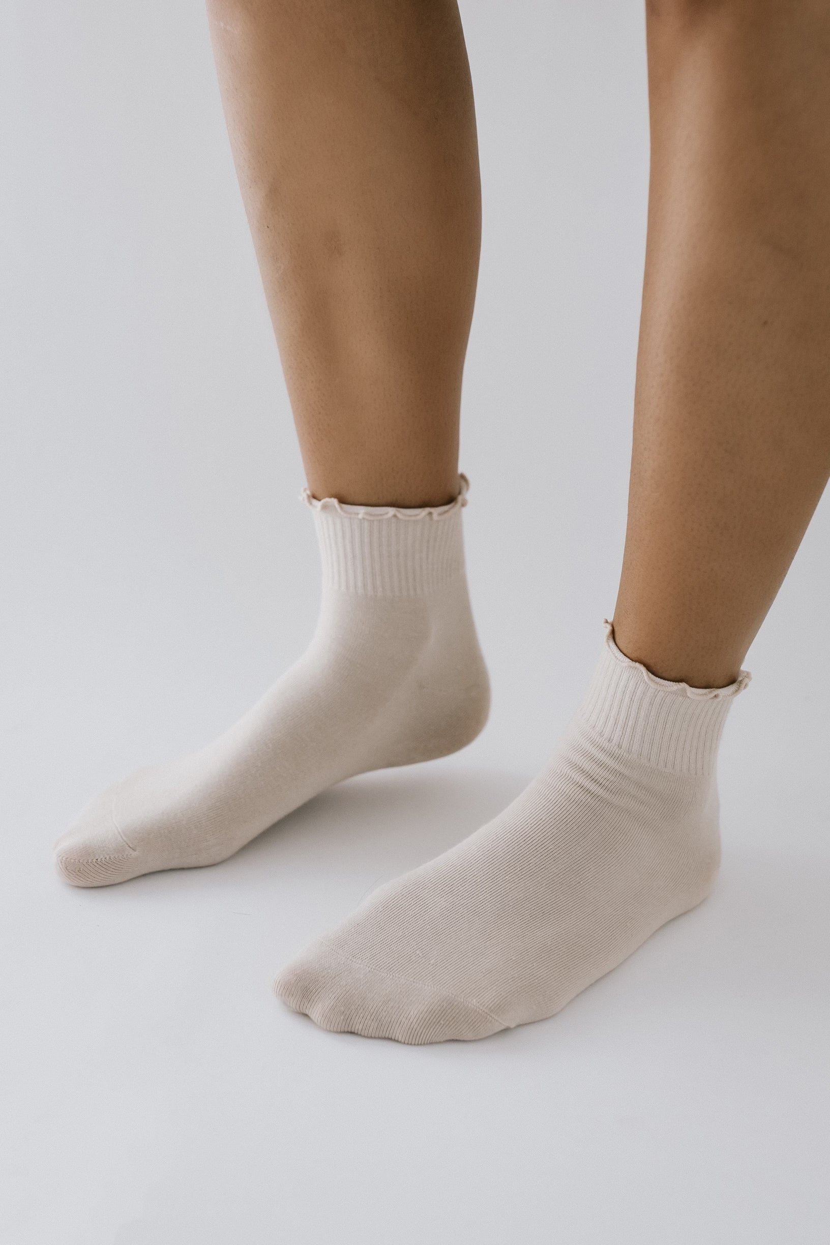 Mae Ruffled Ankle Sock - Beige