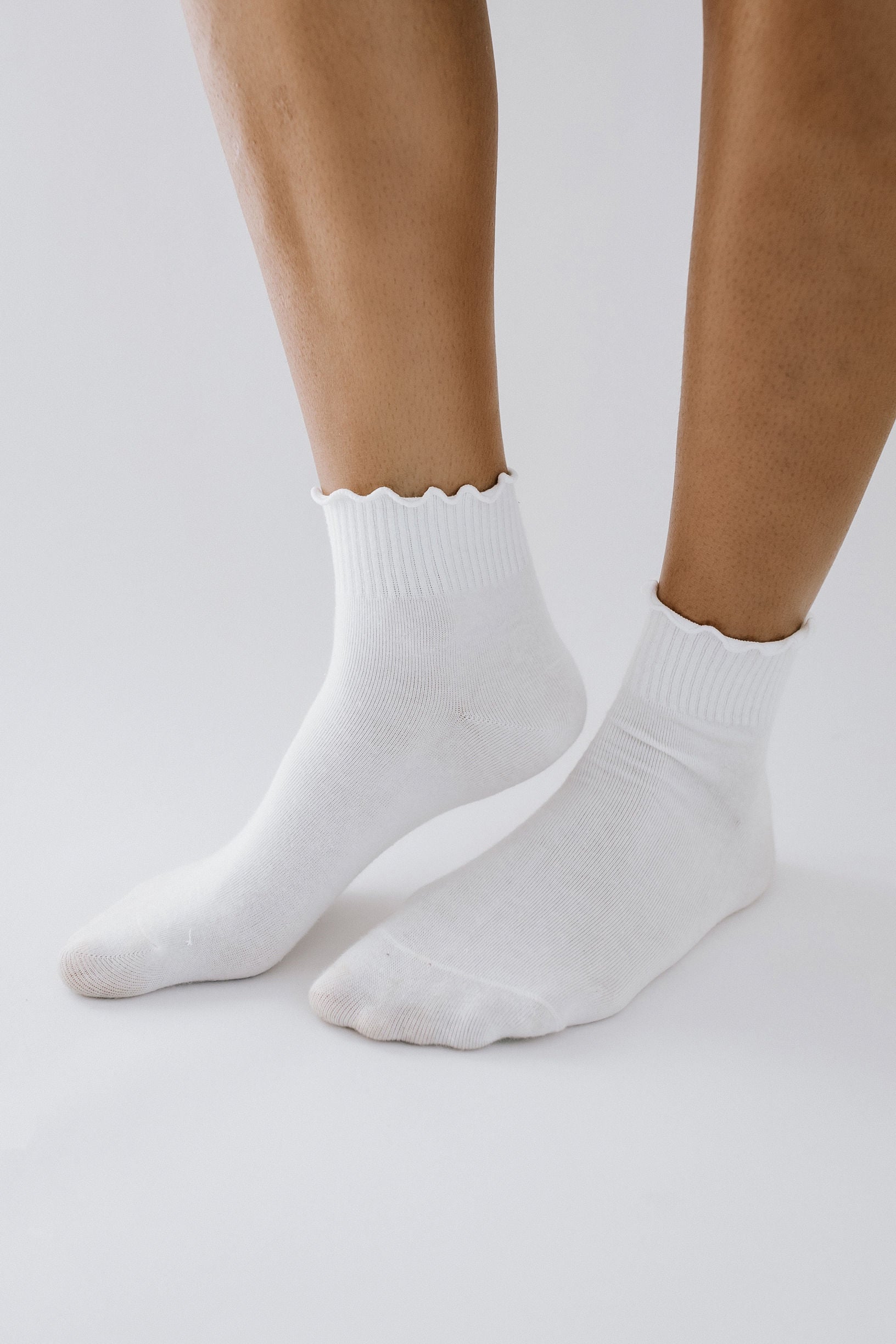 Mae Ruffled Ankle Sock - White
