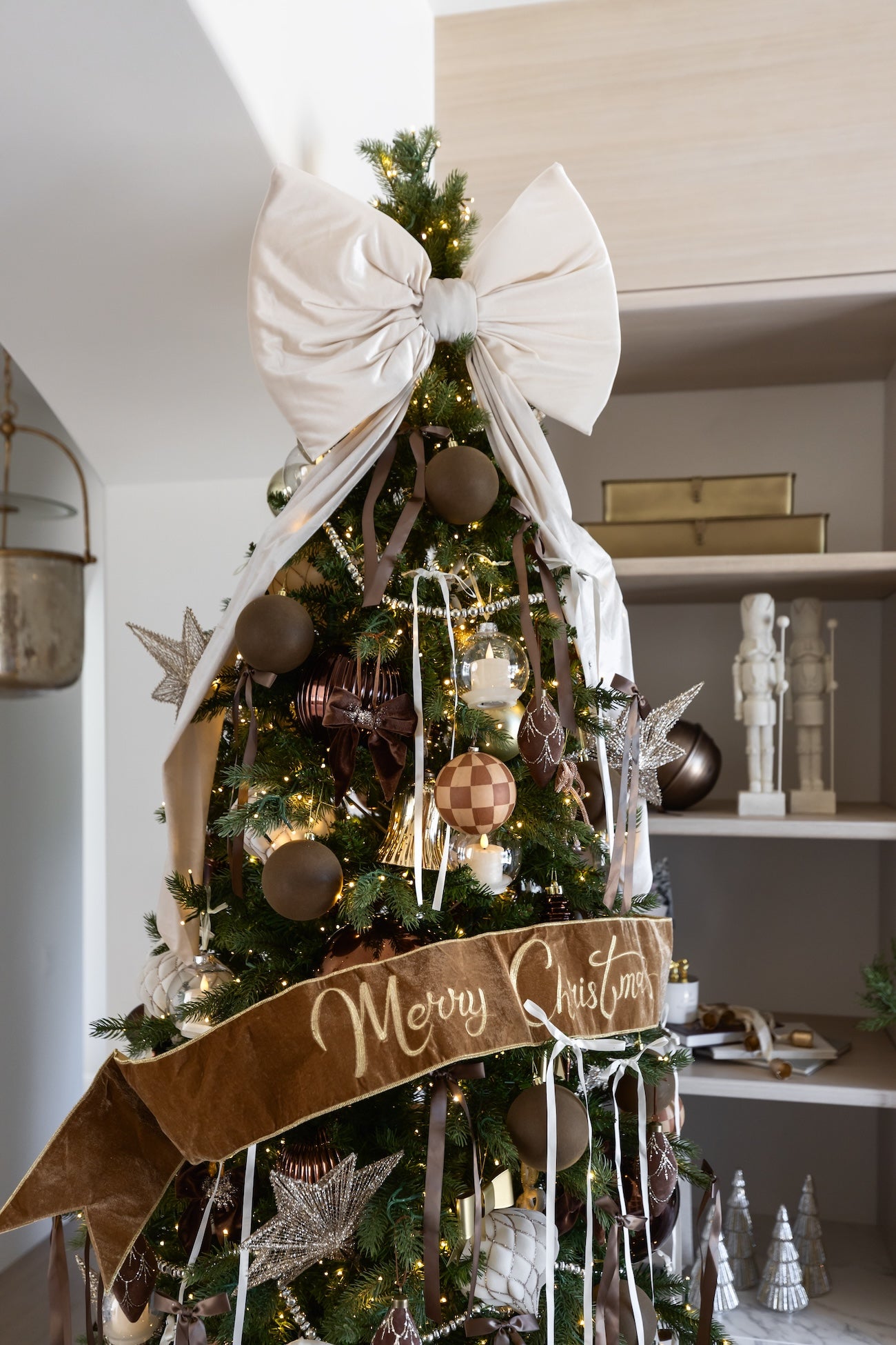 Ribbed Ornament - Brown - 2 Sizes