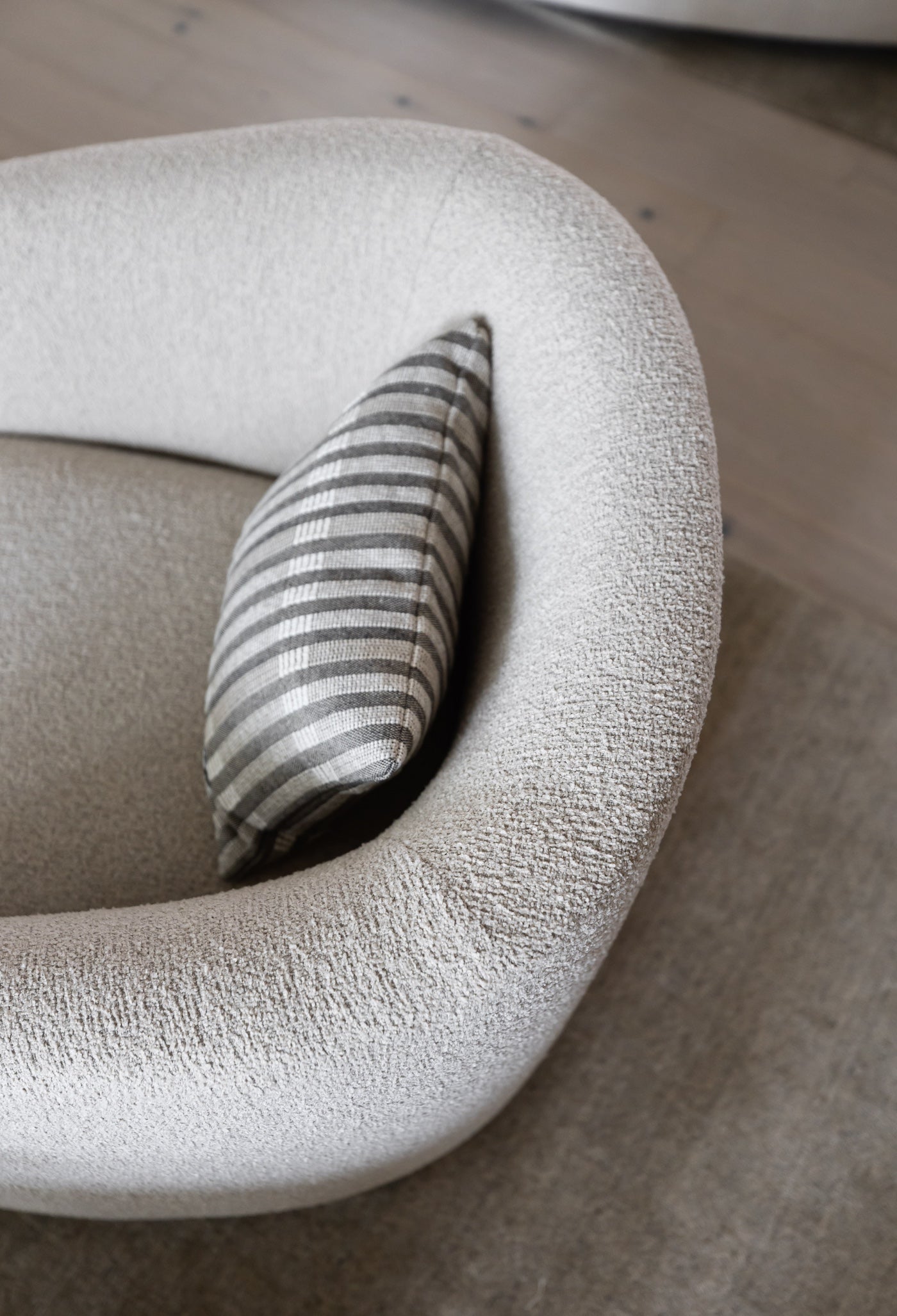 Tierra Swivel Chair - Boucle Mushroom