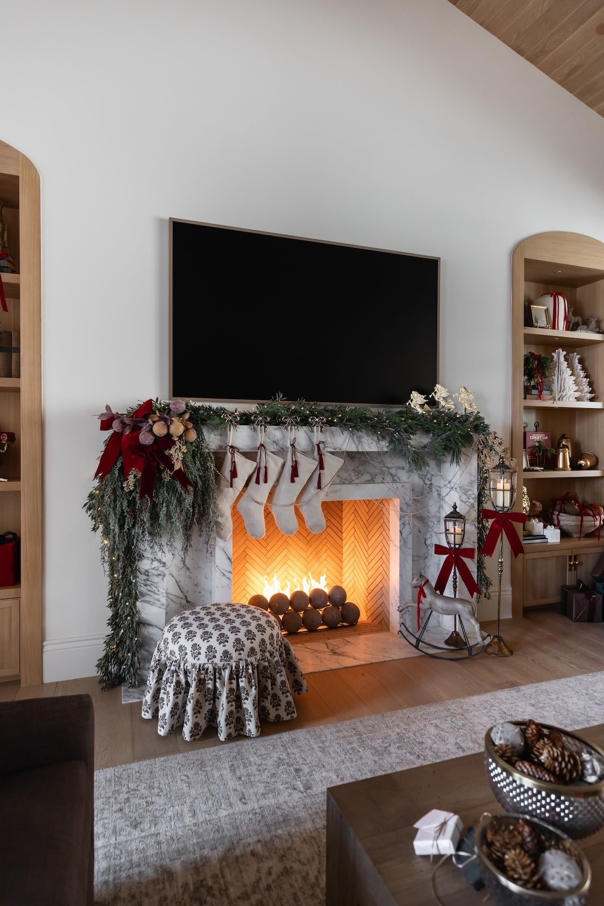 Mistletoe Garland - 6'