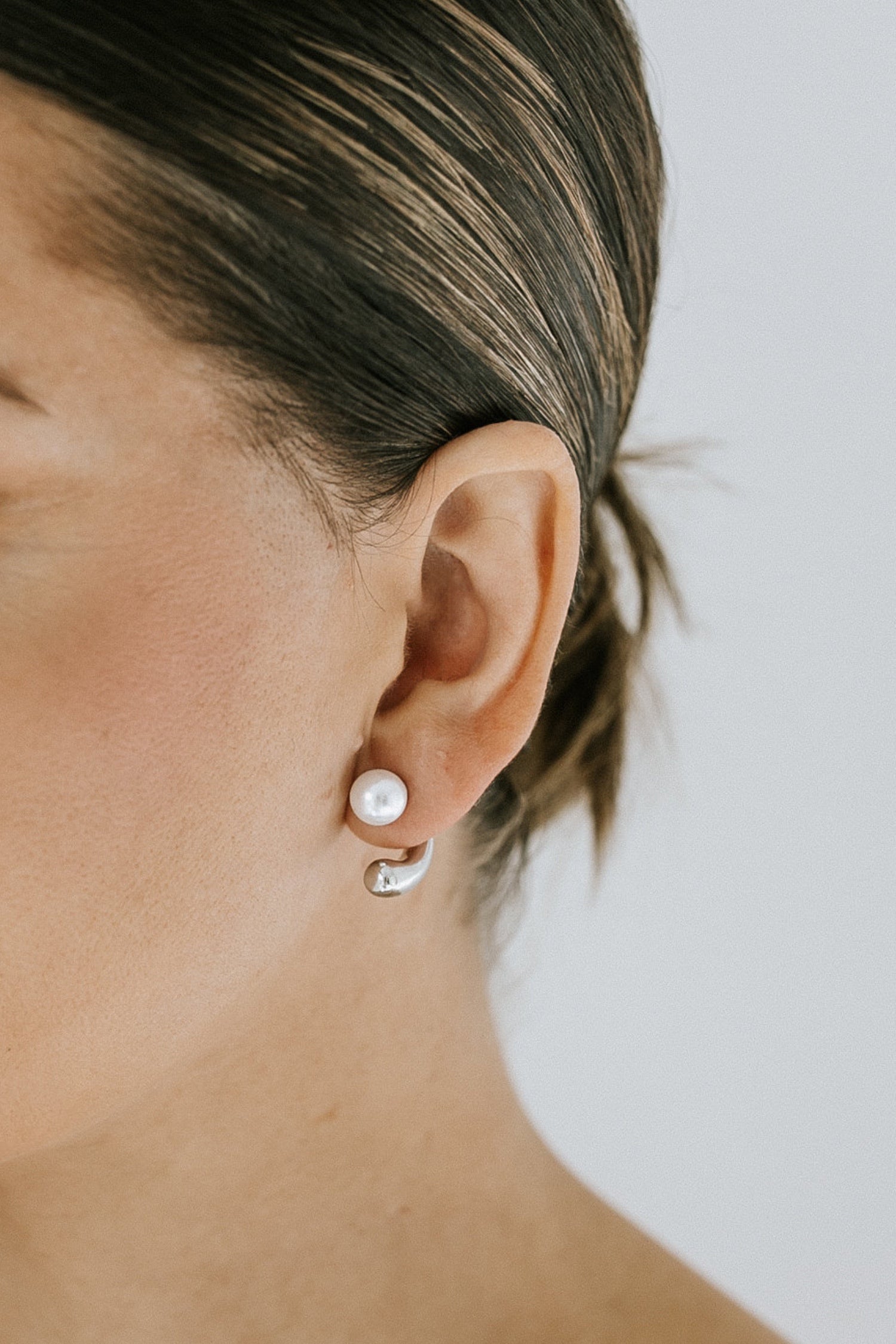 Rory Pearl Earring - Silver