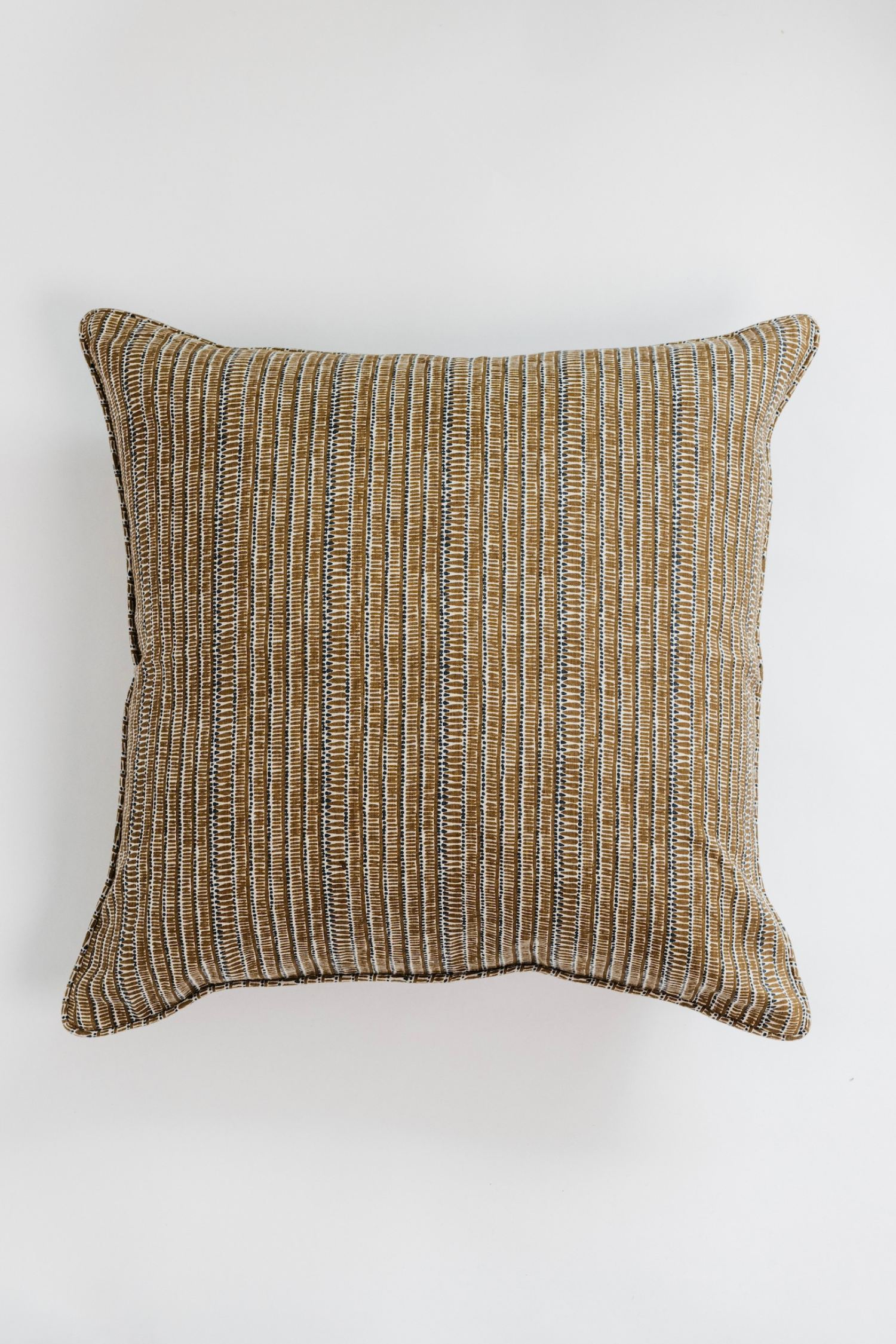 Zelda Textured Linen Pillow - Mocha