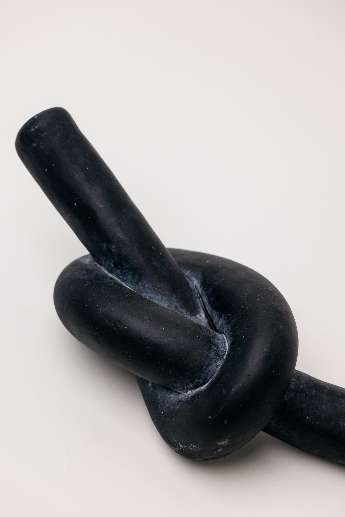 Ravel Knot - Black