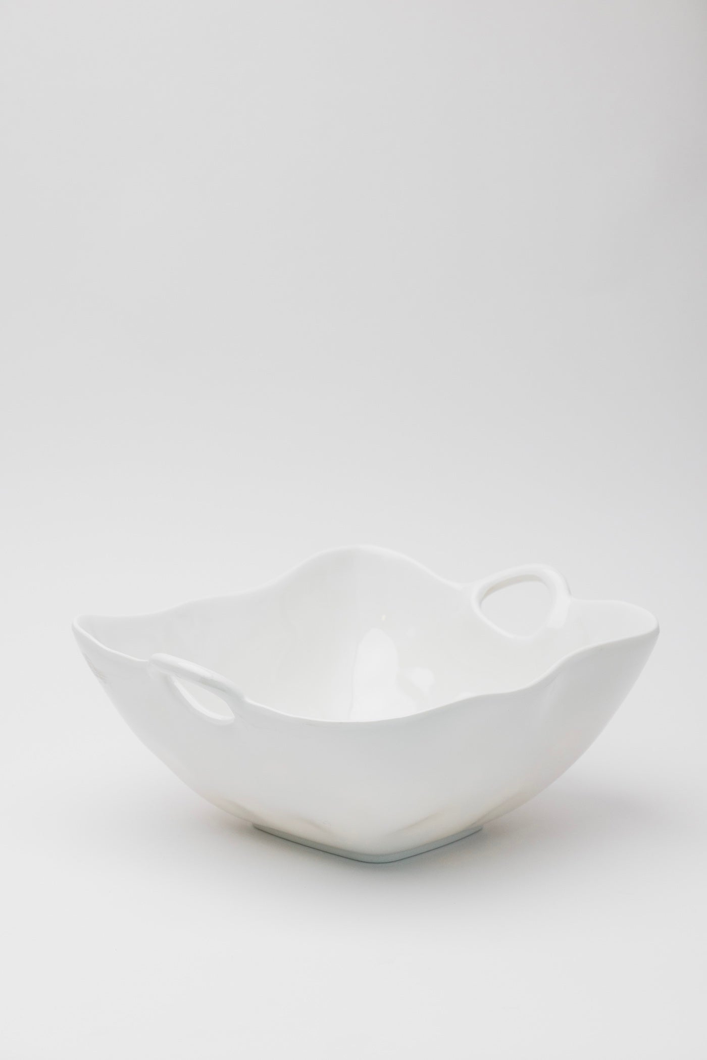 Neil Wavy Bowl w/ Handles