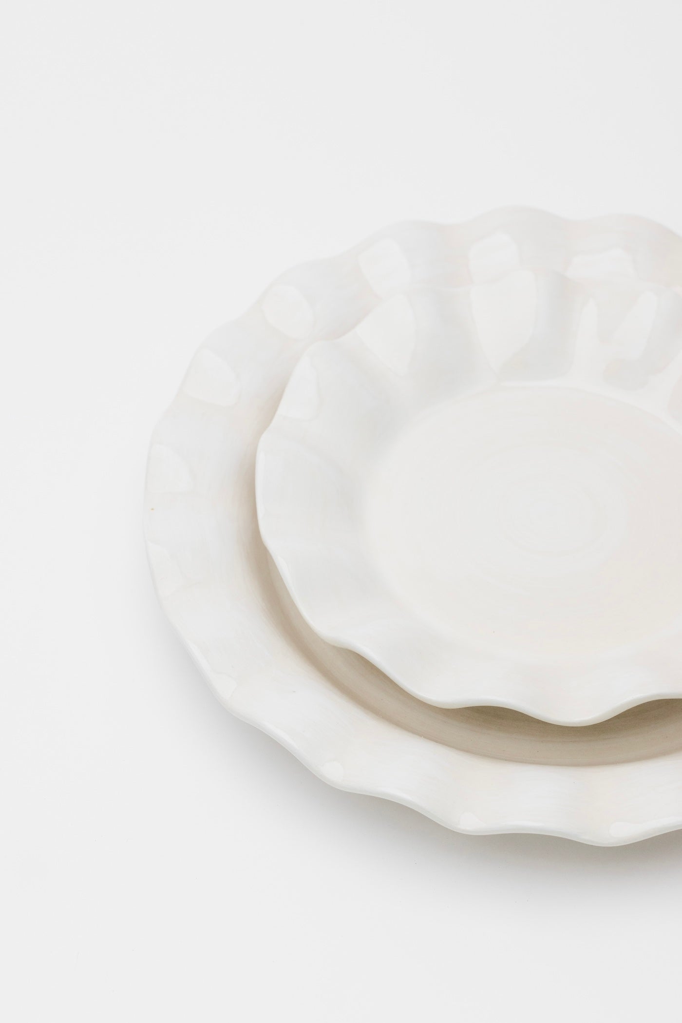 Sonny Wavy Plate Tray - 2 Sizes