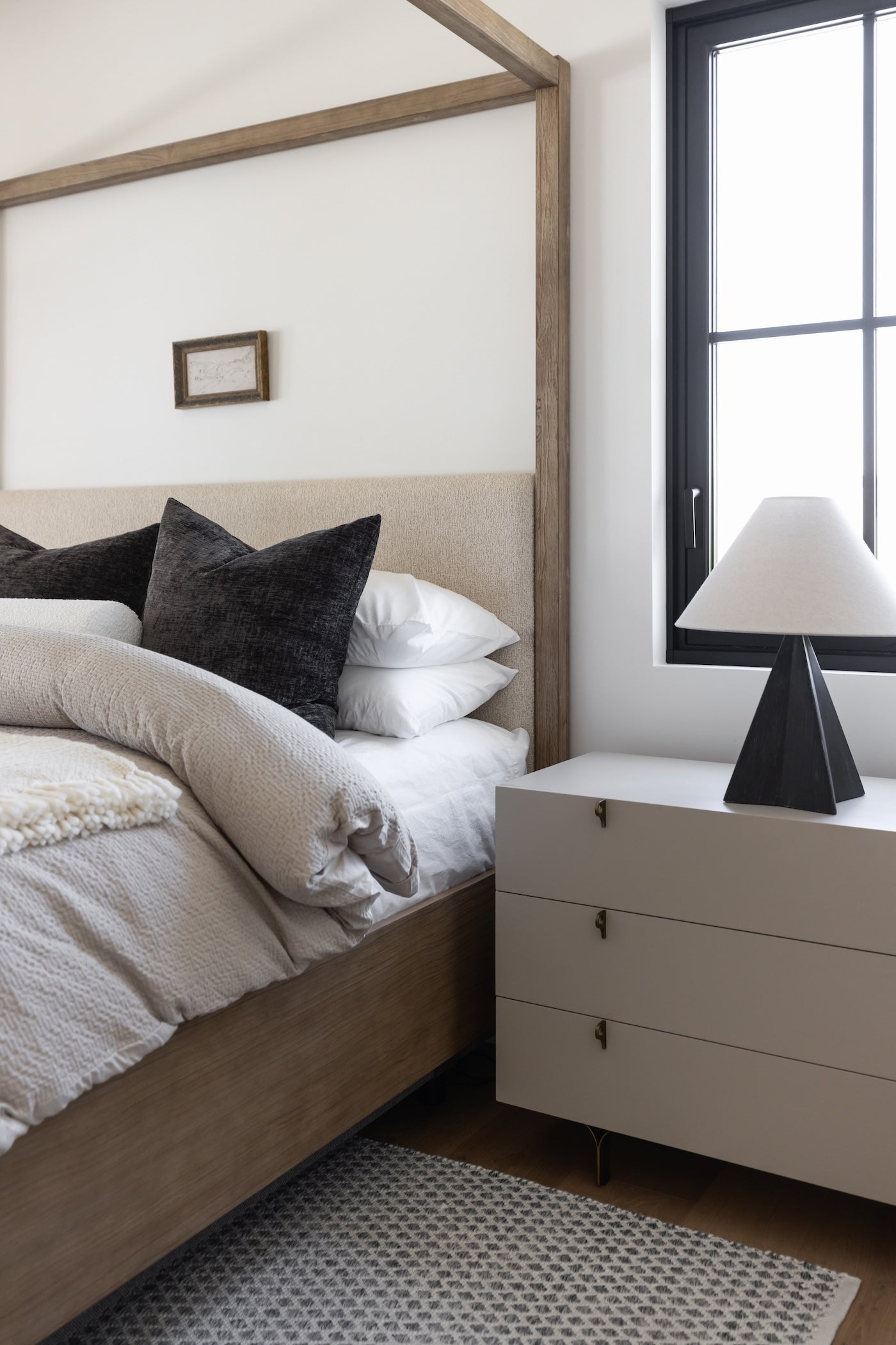 Bernabe Bed