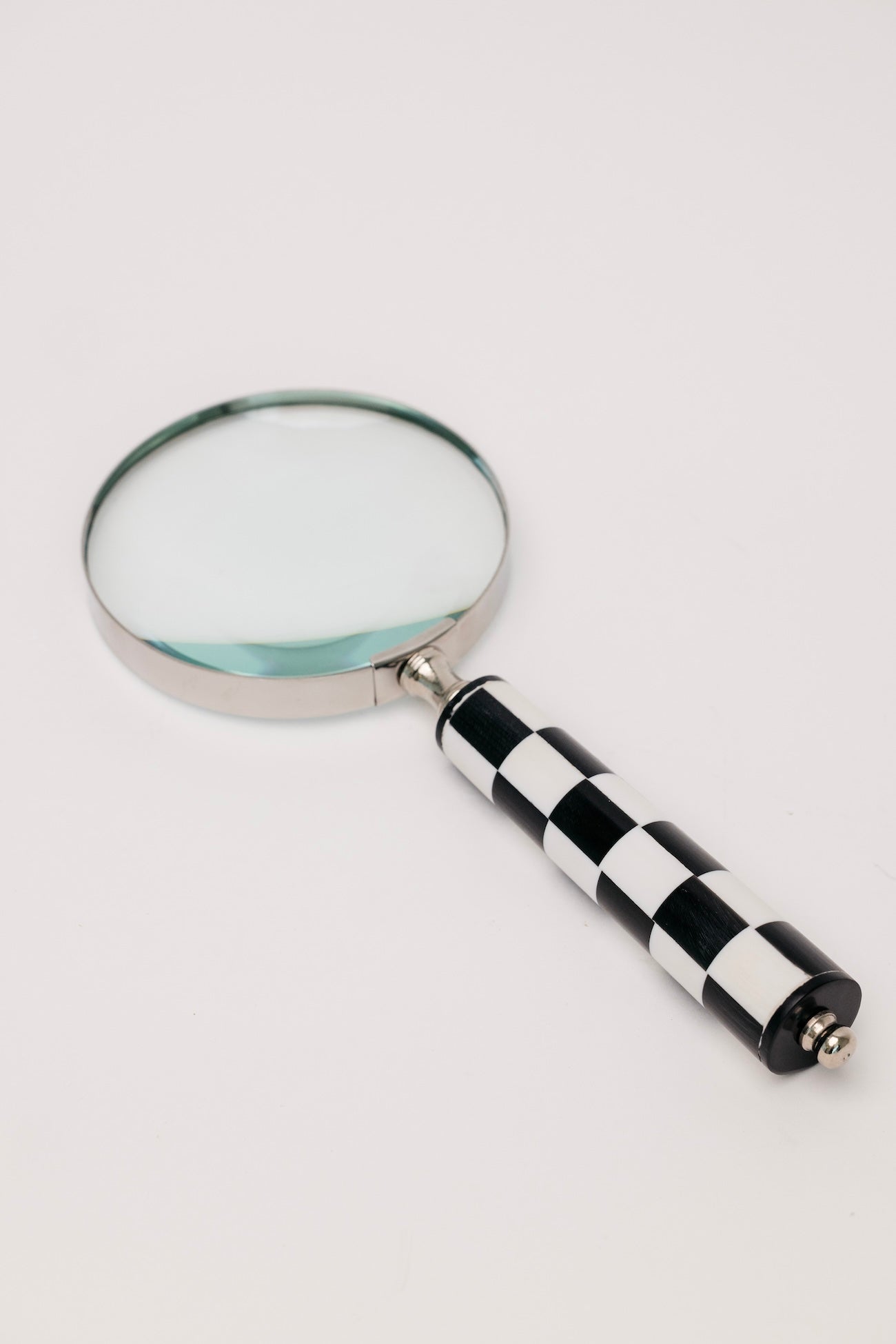 Atlas Checkered Magnifying Glass