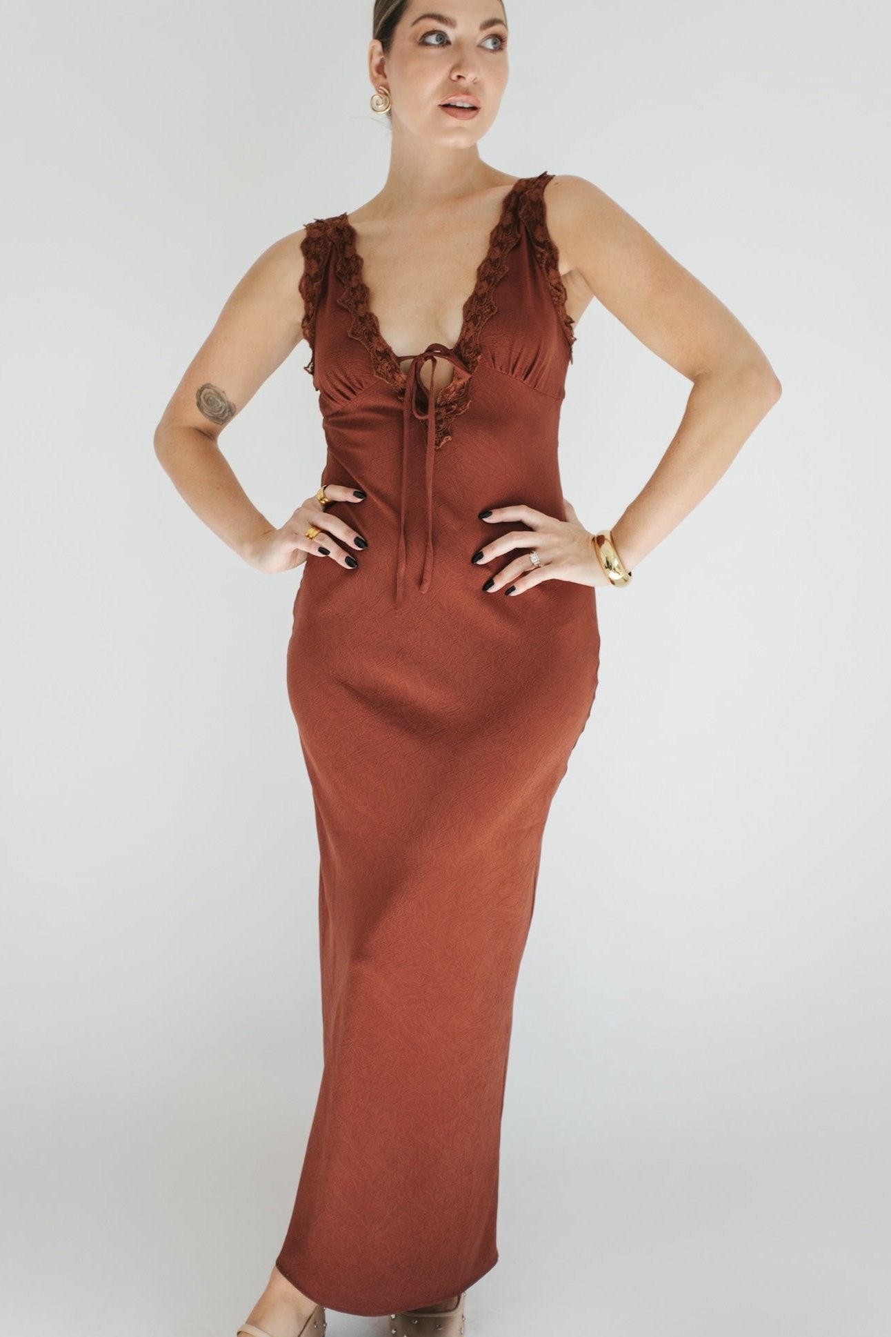 Amber Glow Midi Dress - Rust