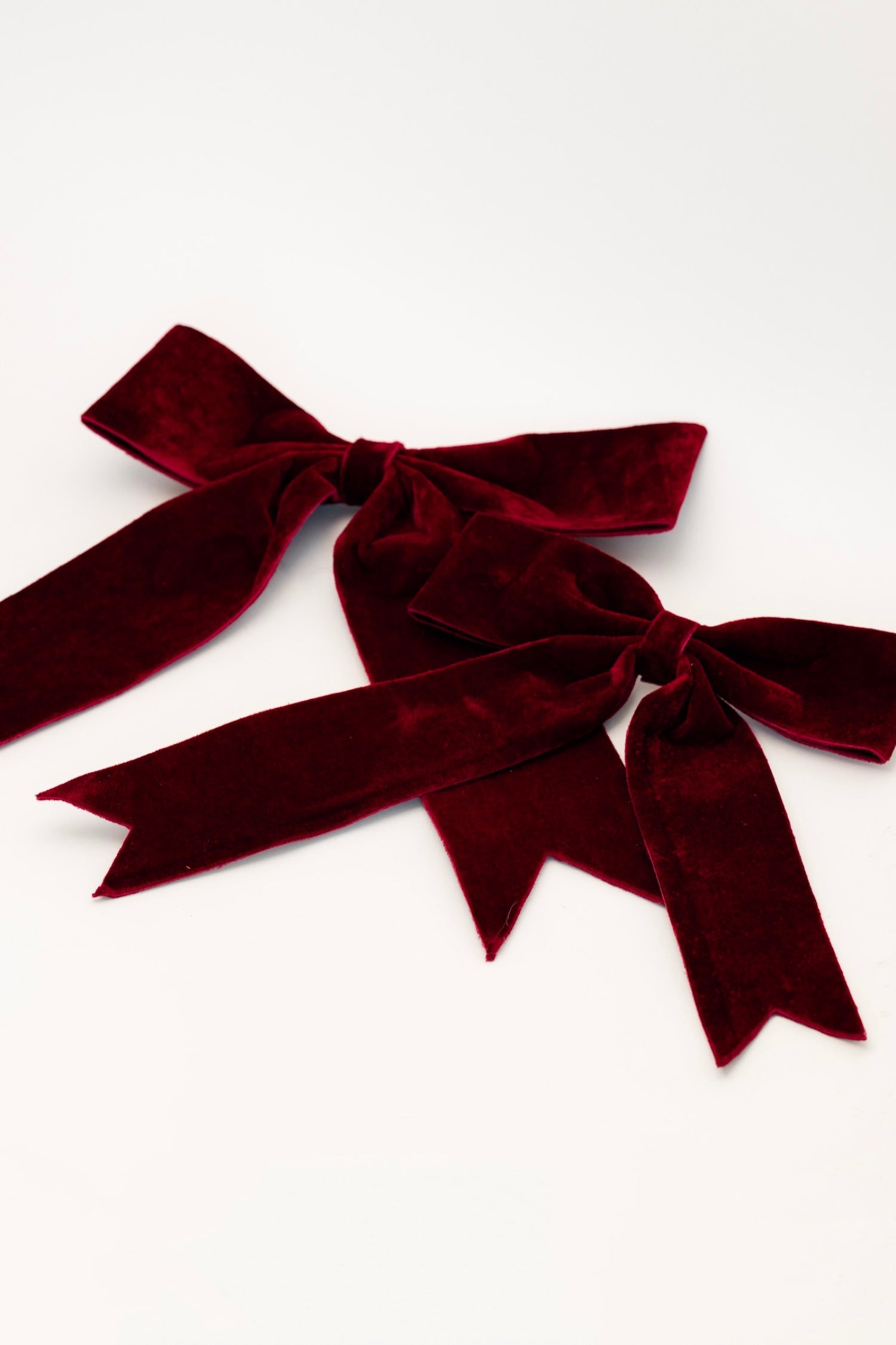 Cranberry Kiss Bow - Garnet - 2 Sizes