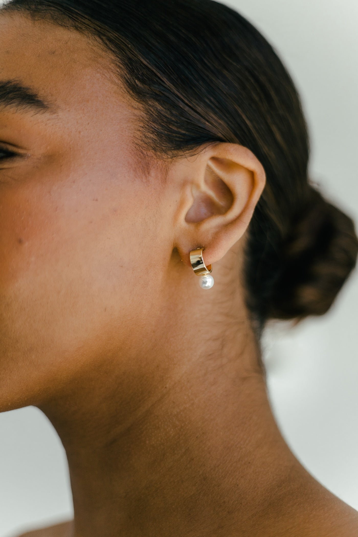 Eira Pearl Hoop Earring - Gold