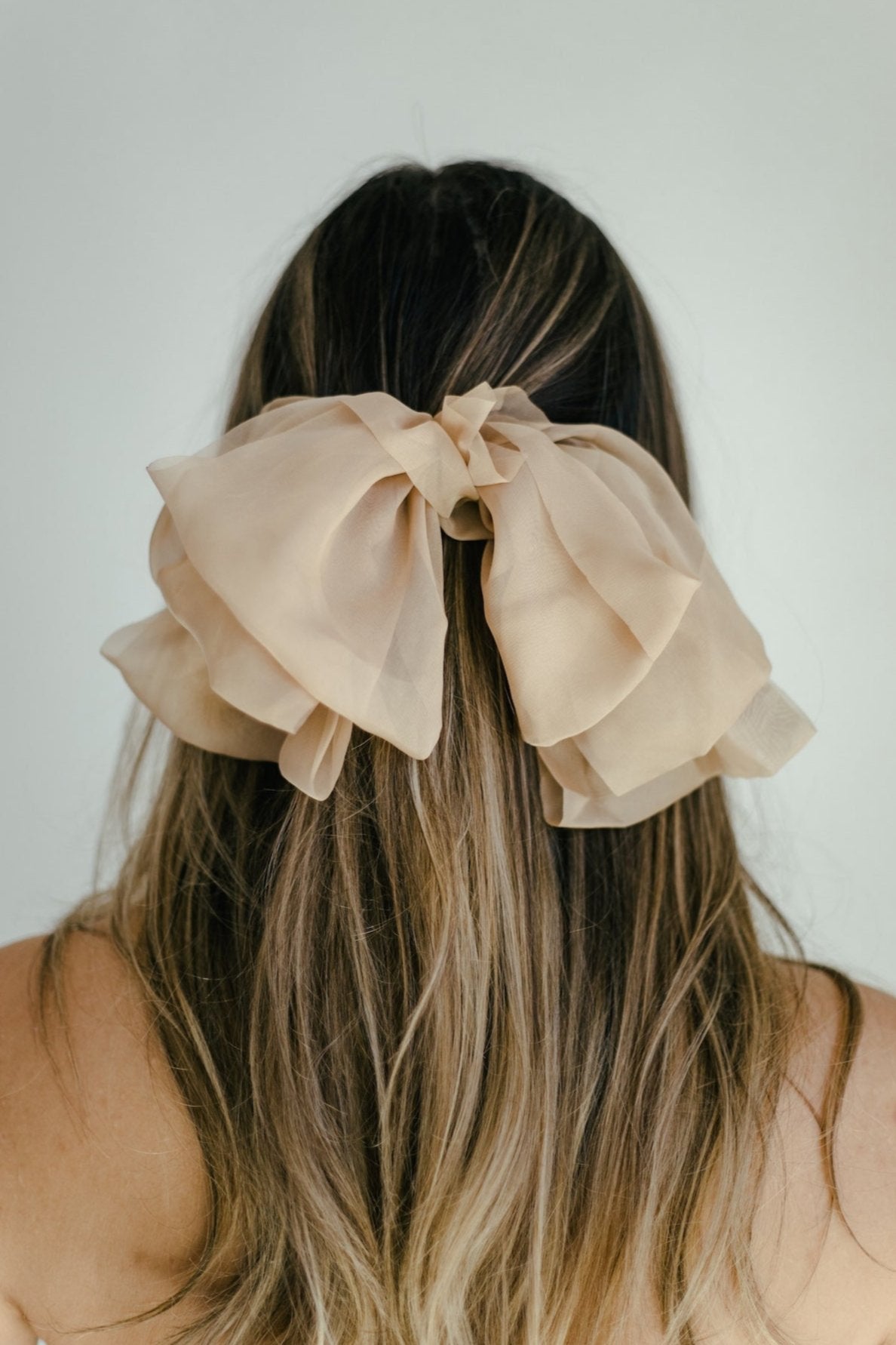 Warrine Oversized Bow Clip - Beige