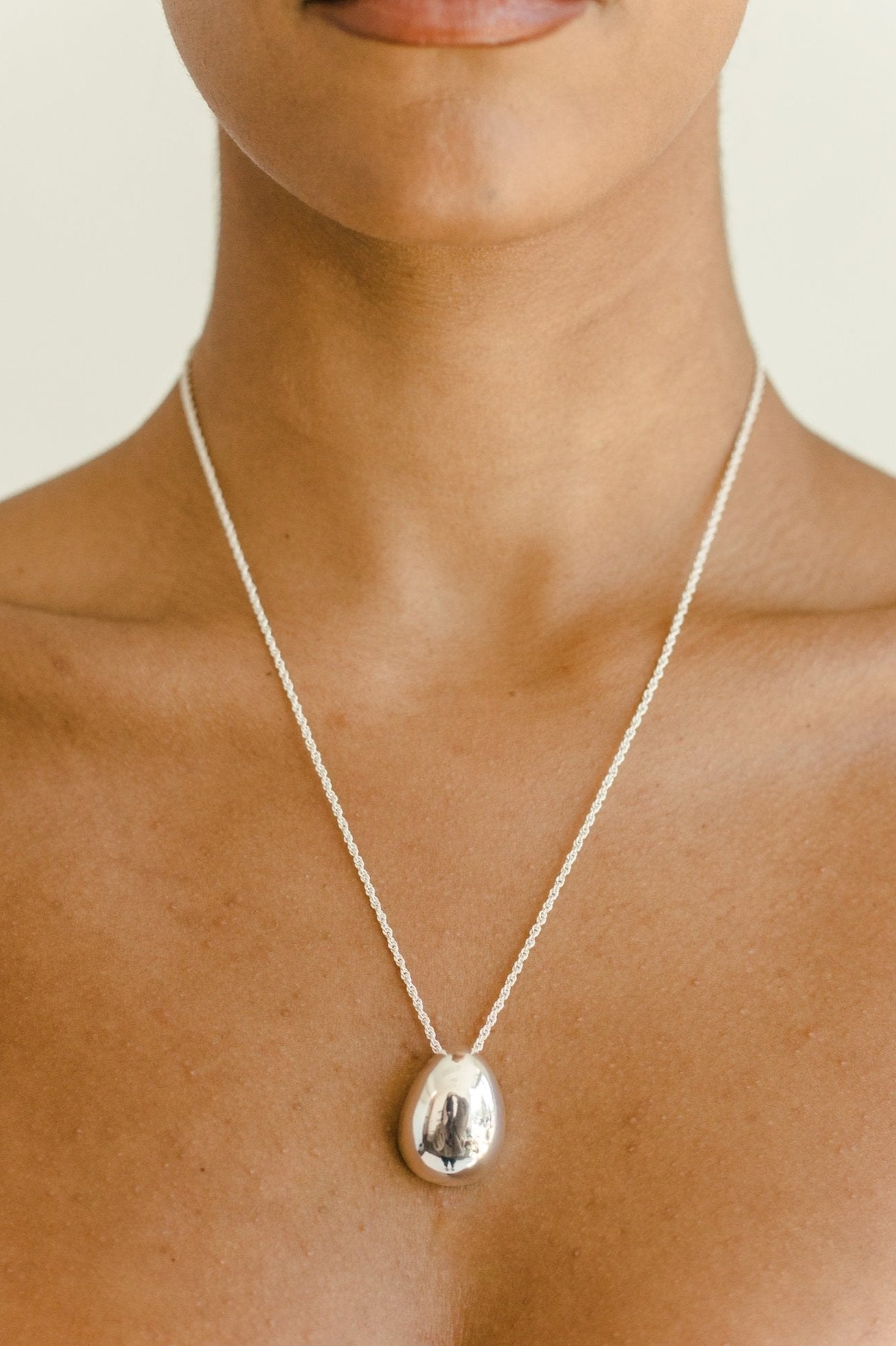 Evalina Pendant Necklace - Silver