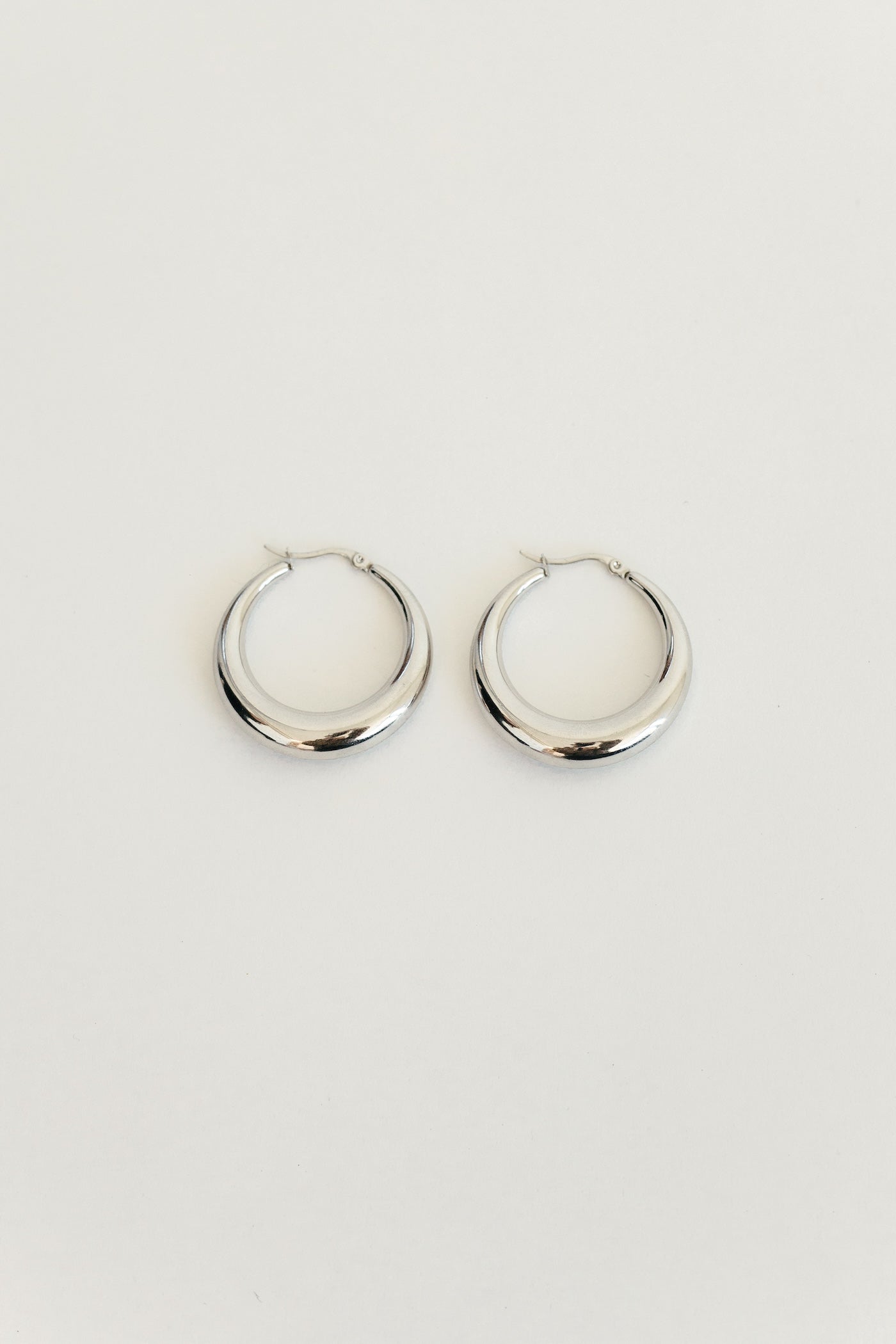 Sonali Hoop Earring - Silver