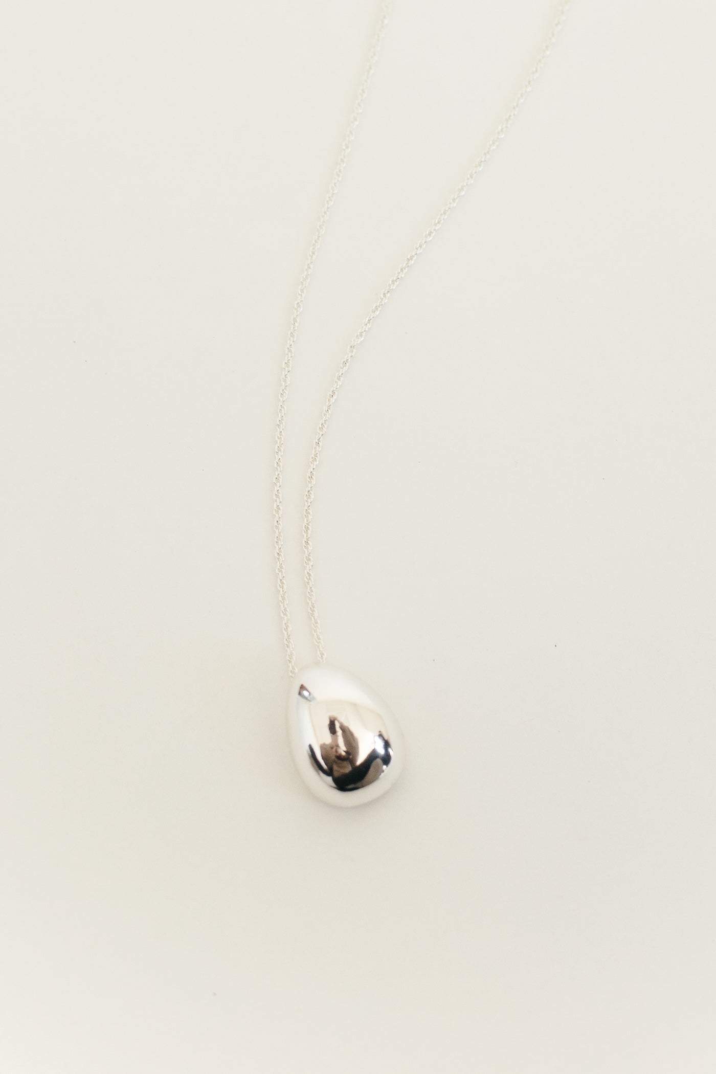 Evalina Pendant Necklace - Silver