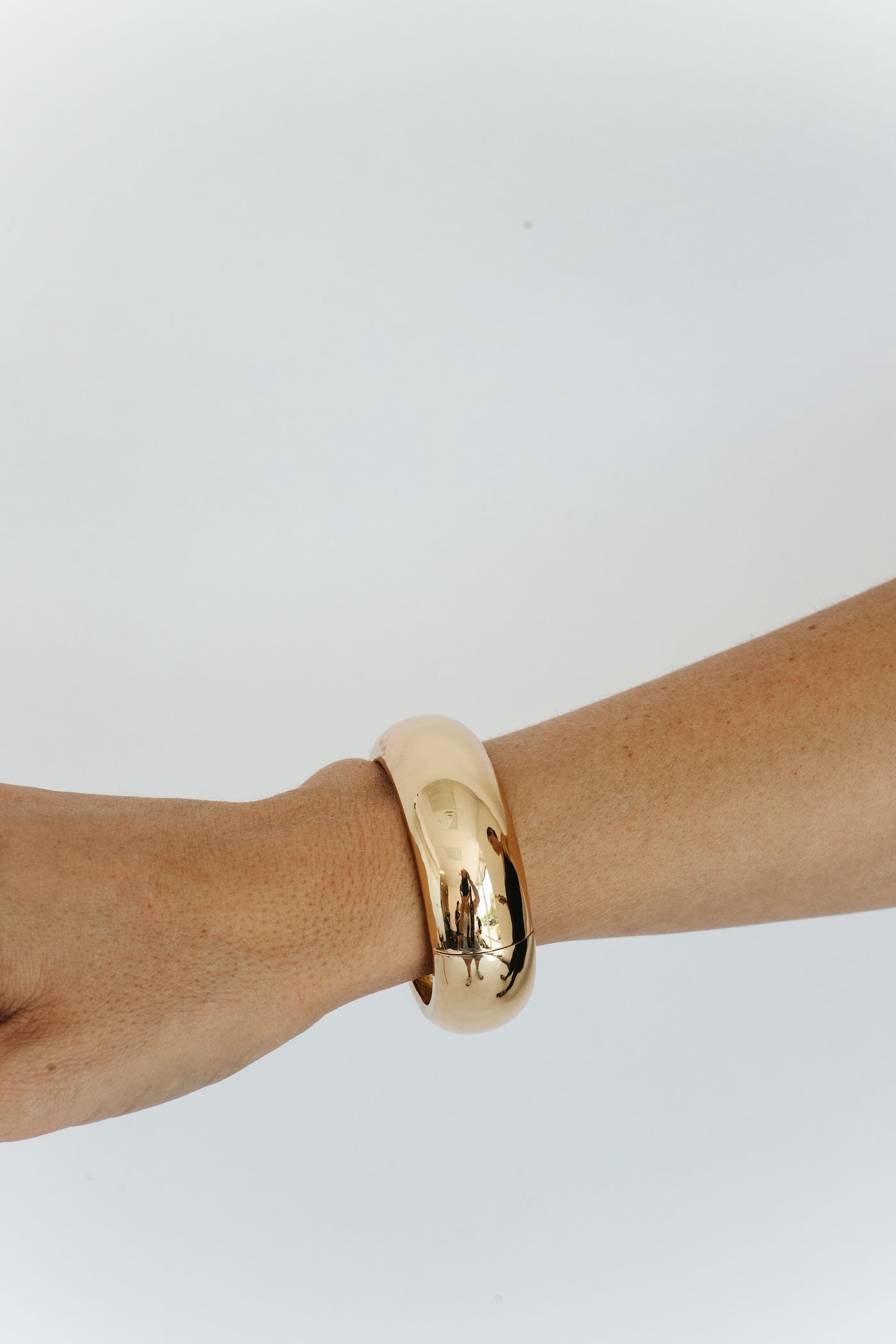 Sabrena Chunky Bangle - Gold