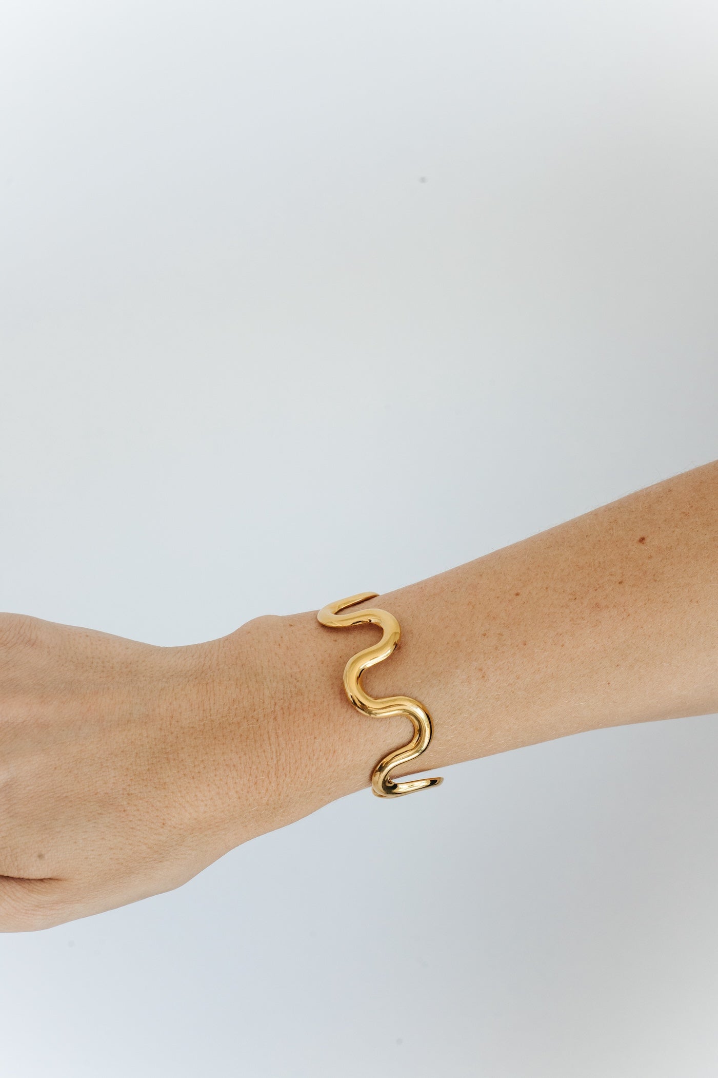 Last Chance Wavy Cuff - Gold