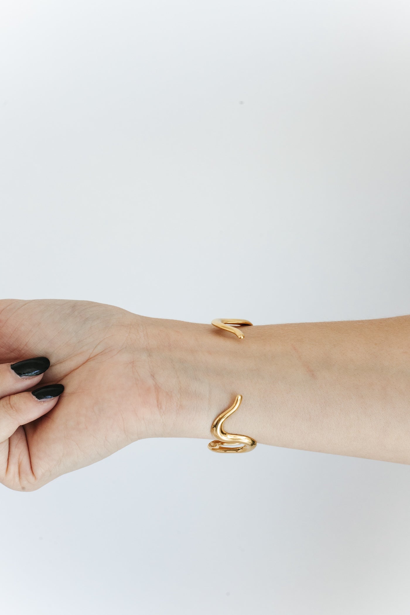 Last Chance Wavy Cuff - Gold