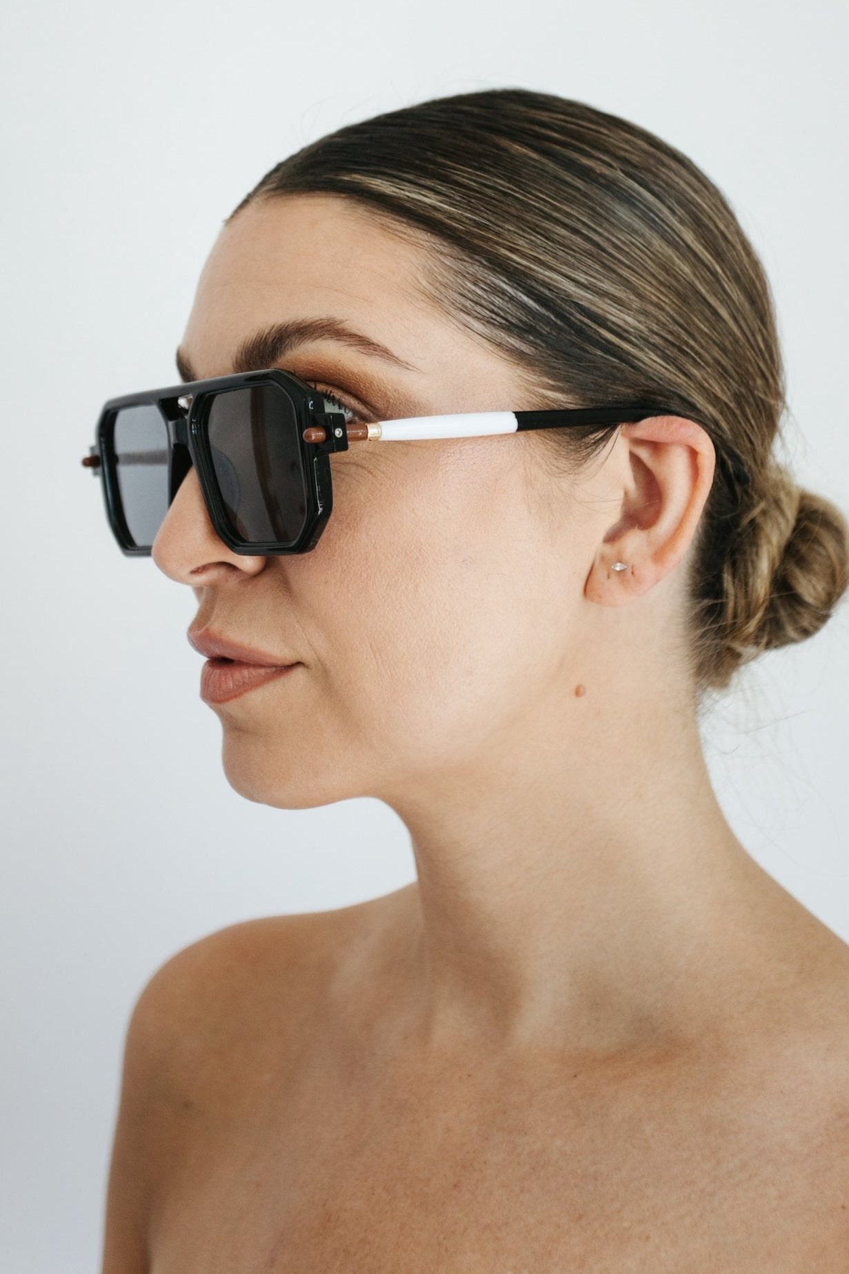 Breeze Sunglasses - Black + White