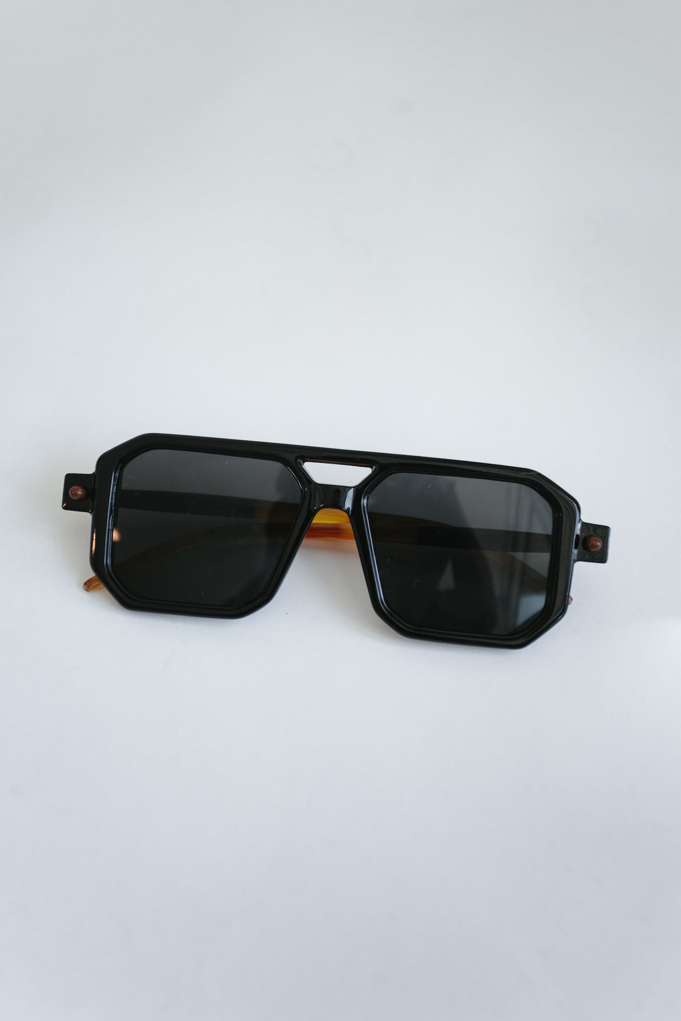 Breeze Sunglasses - Black + Tortoiseshell