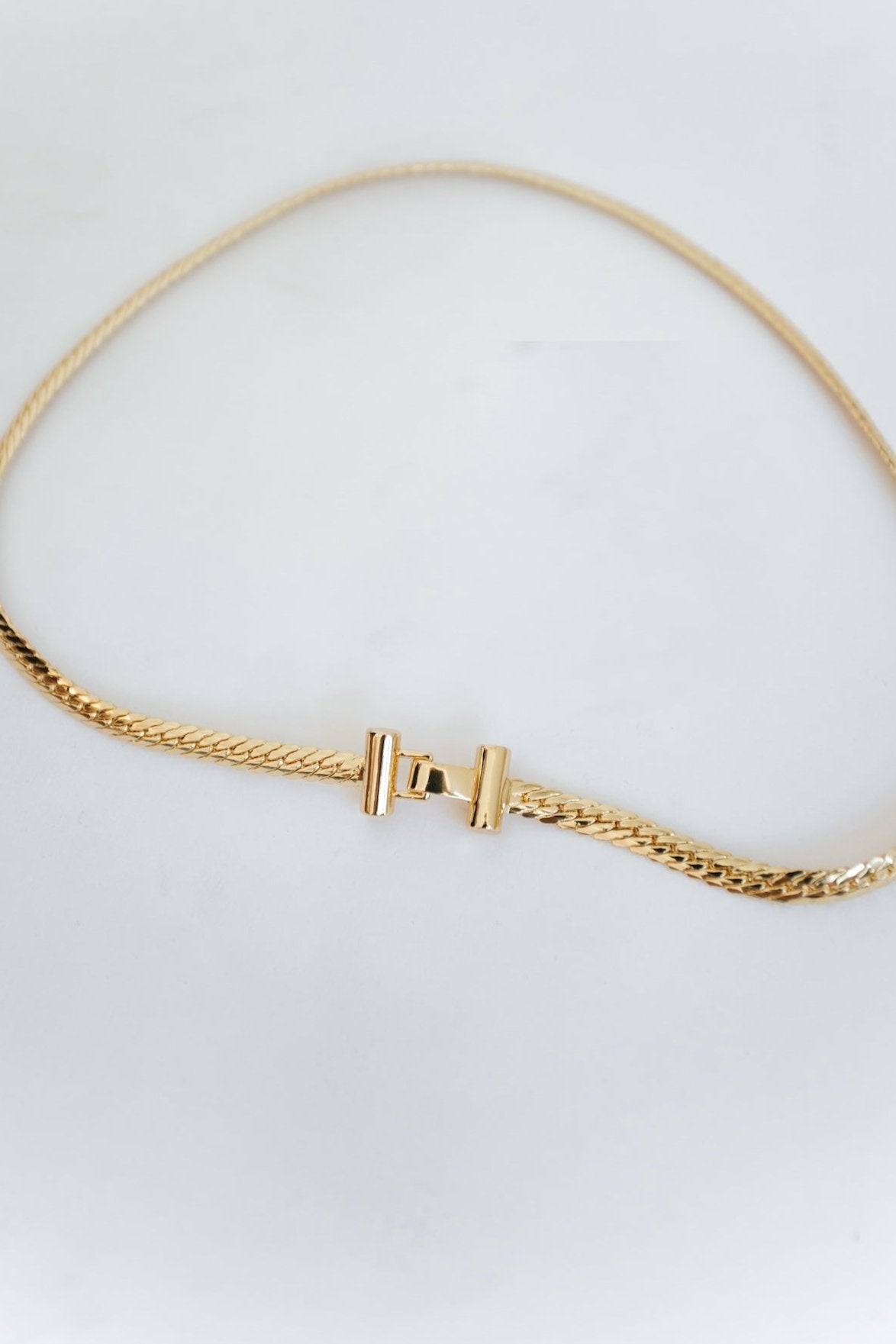 Amina Chain Choker Necklace - Gold