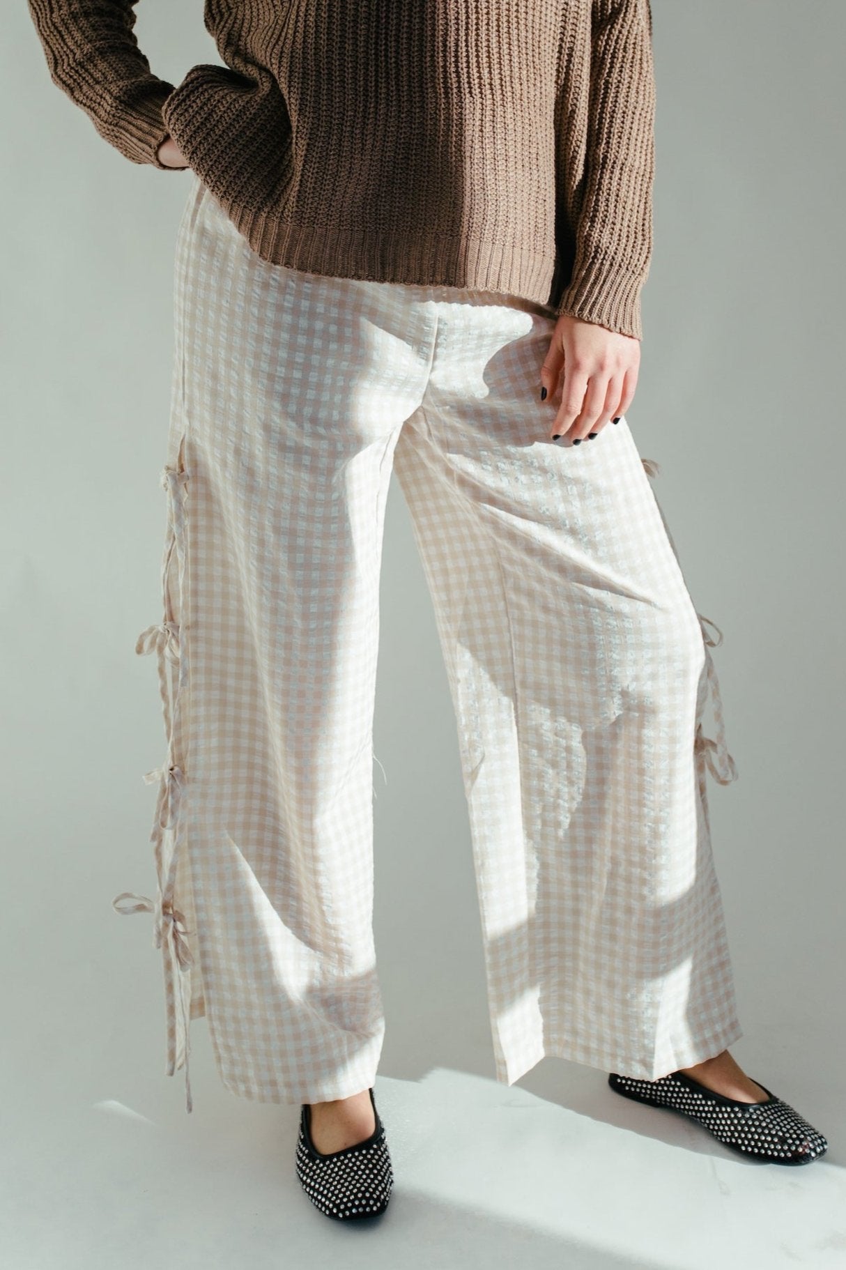 Maya Tie Up Pants - Beige + White