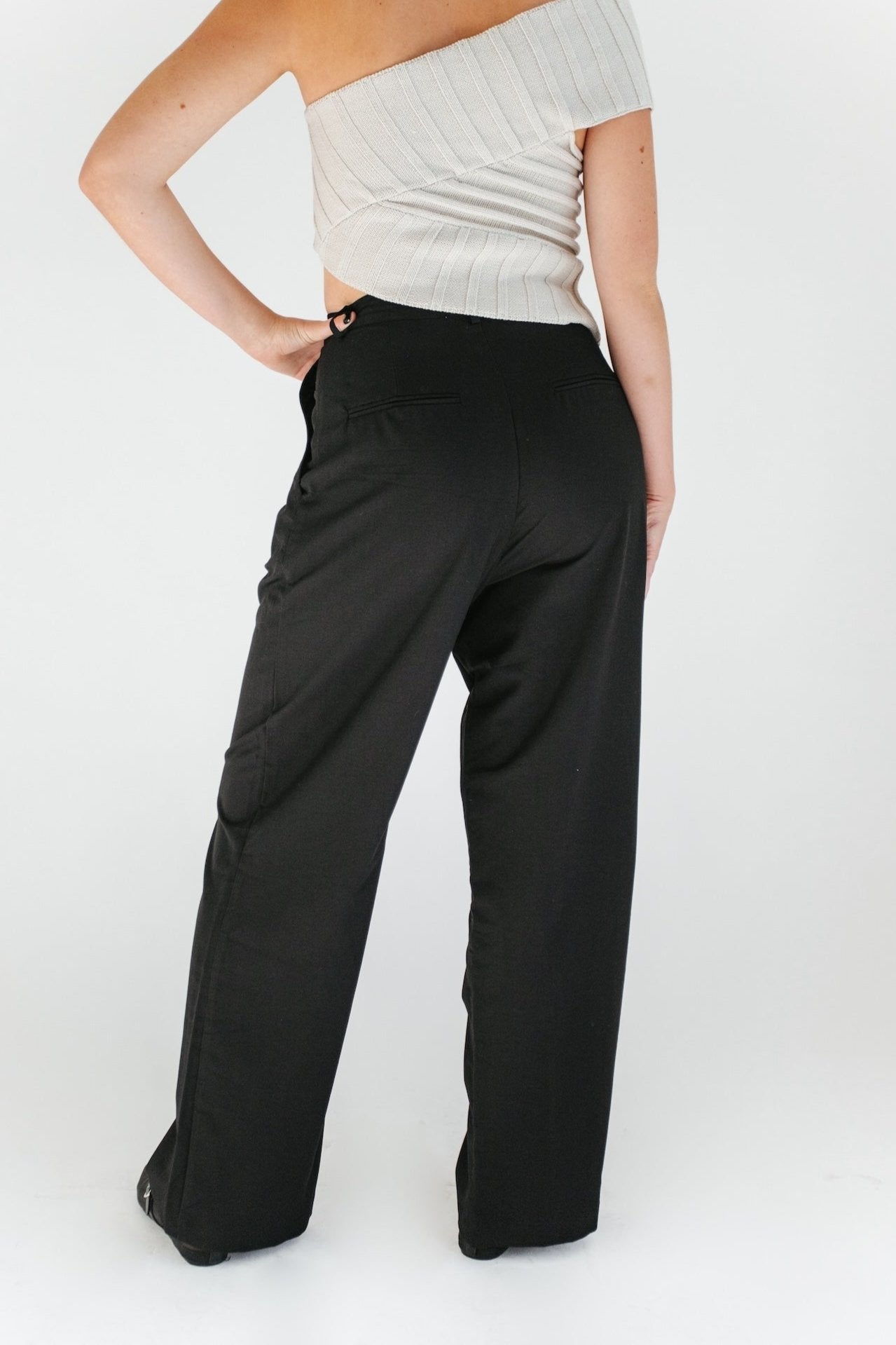 At My Best Pleated Trouser - Black