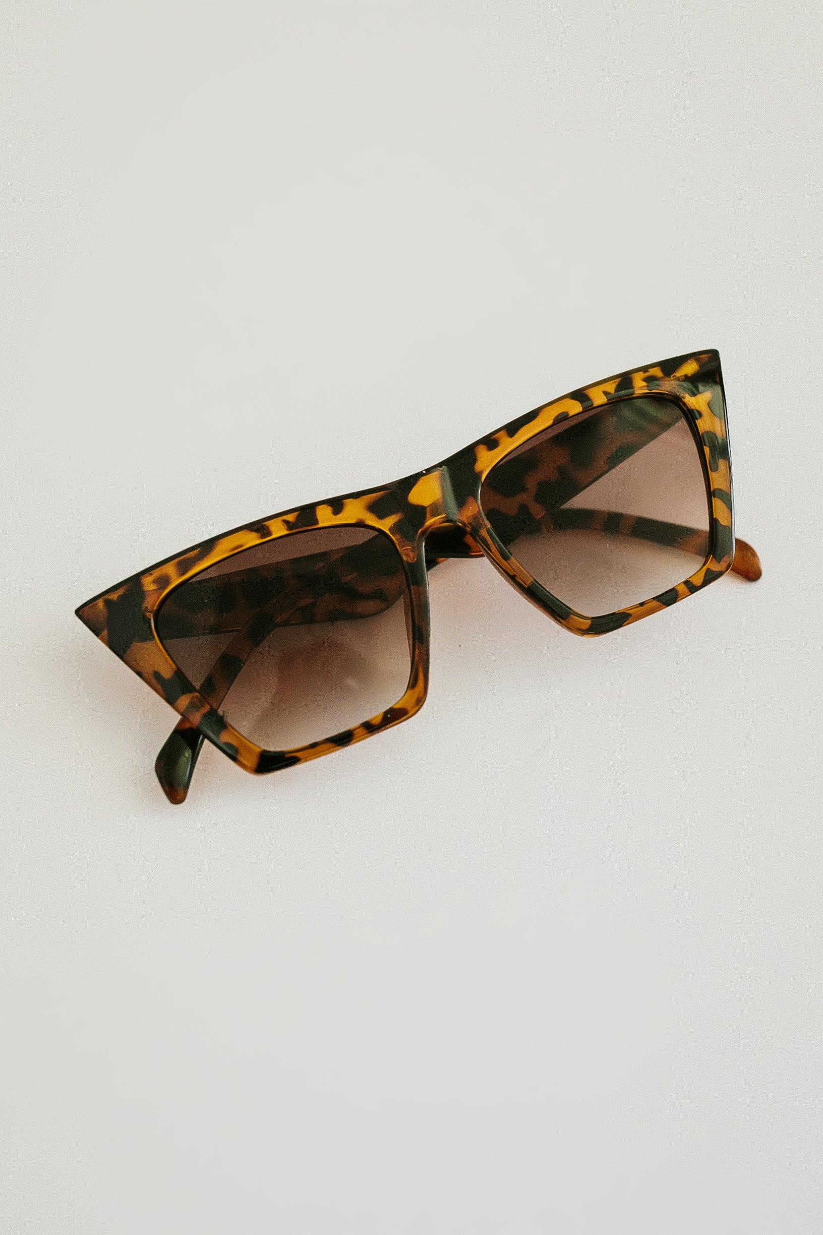 Relle Sunglasses - Tortoiseshell