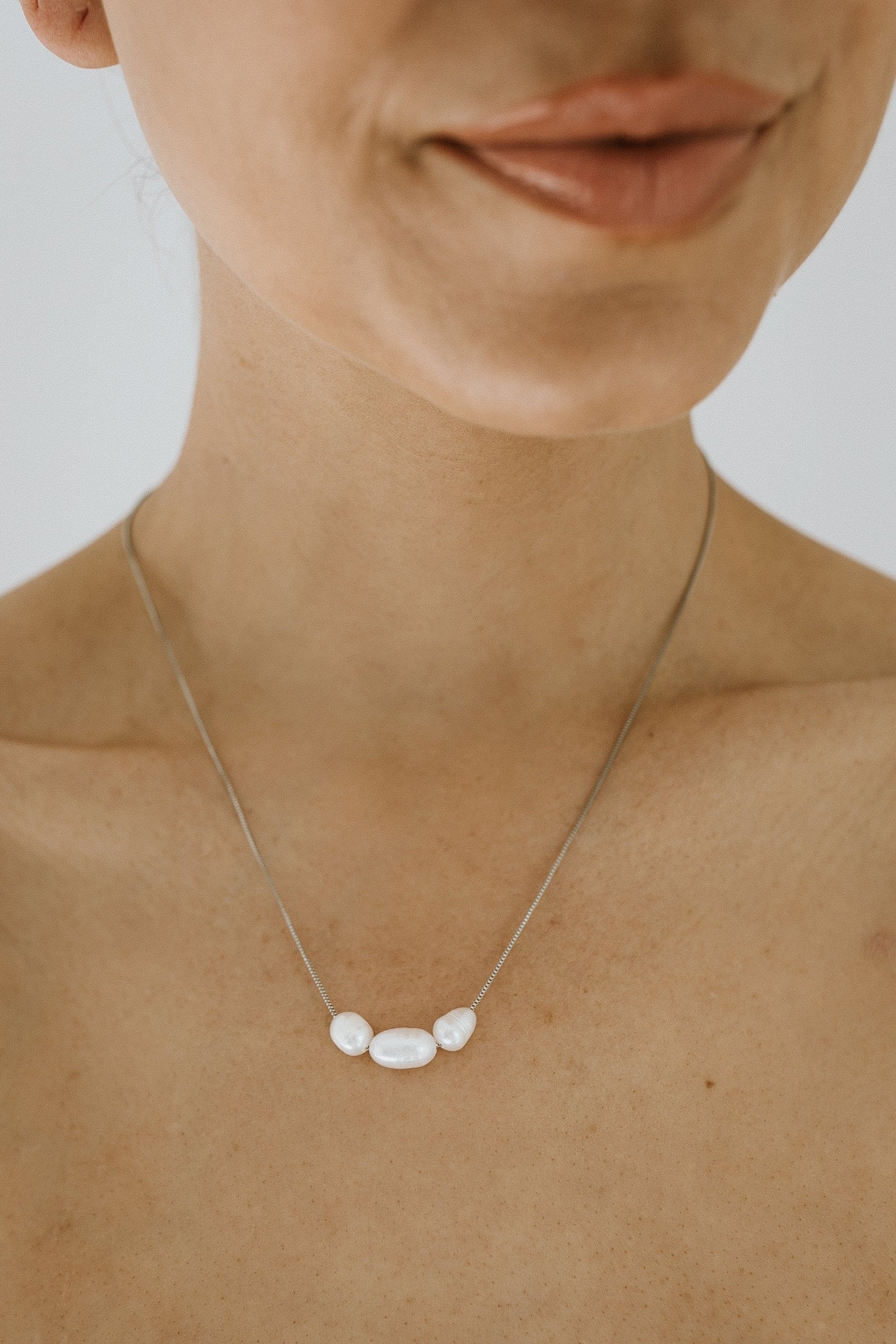 Charlotte Pearl Necklace - Silver