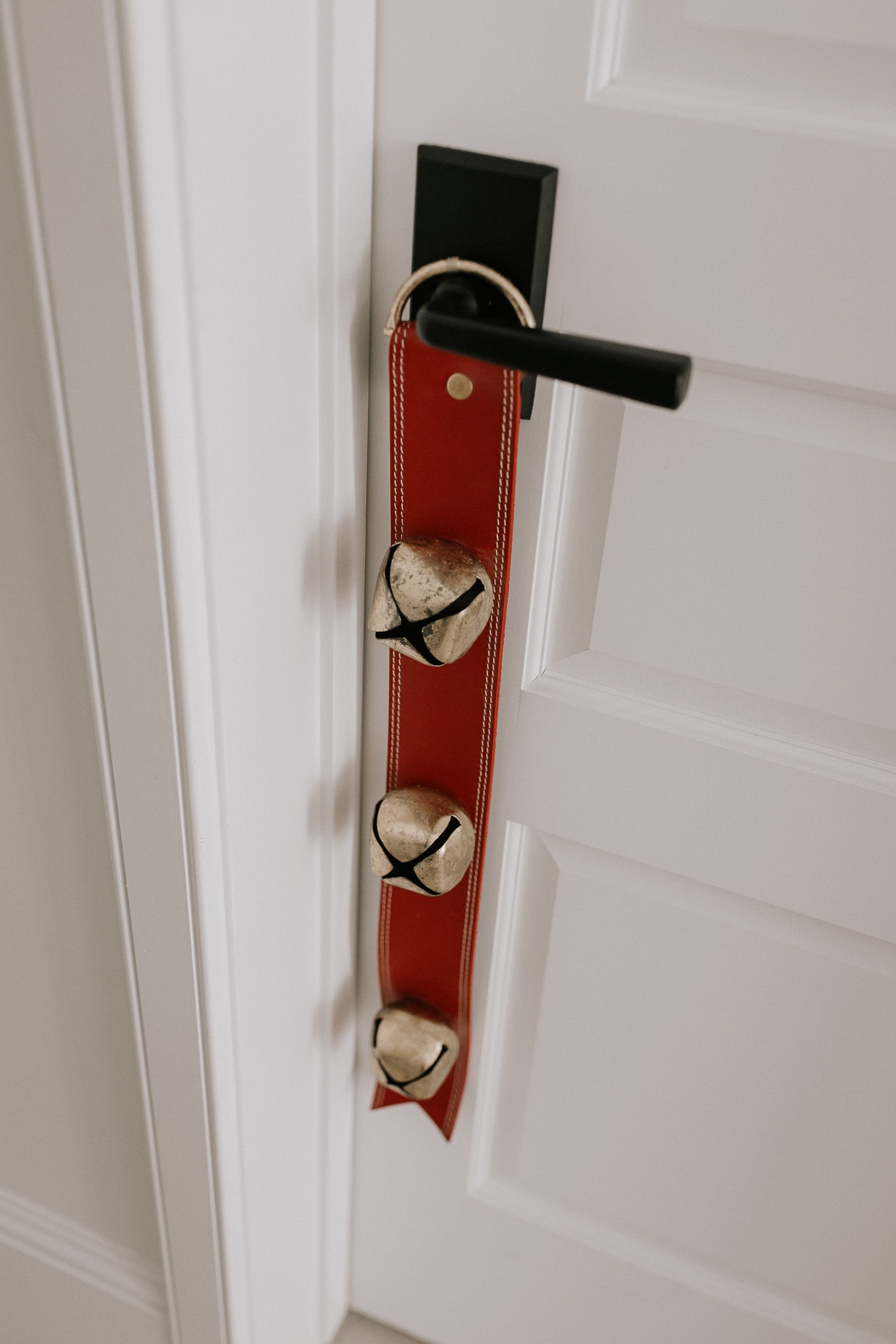 Fireside Bell Door Hanger