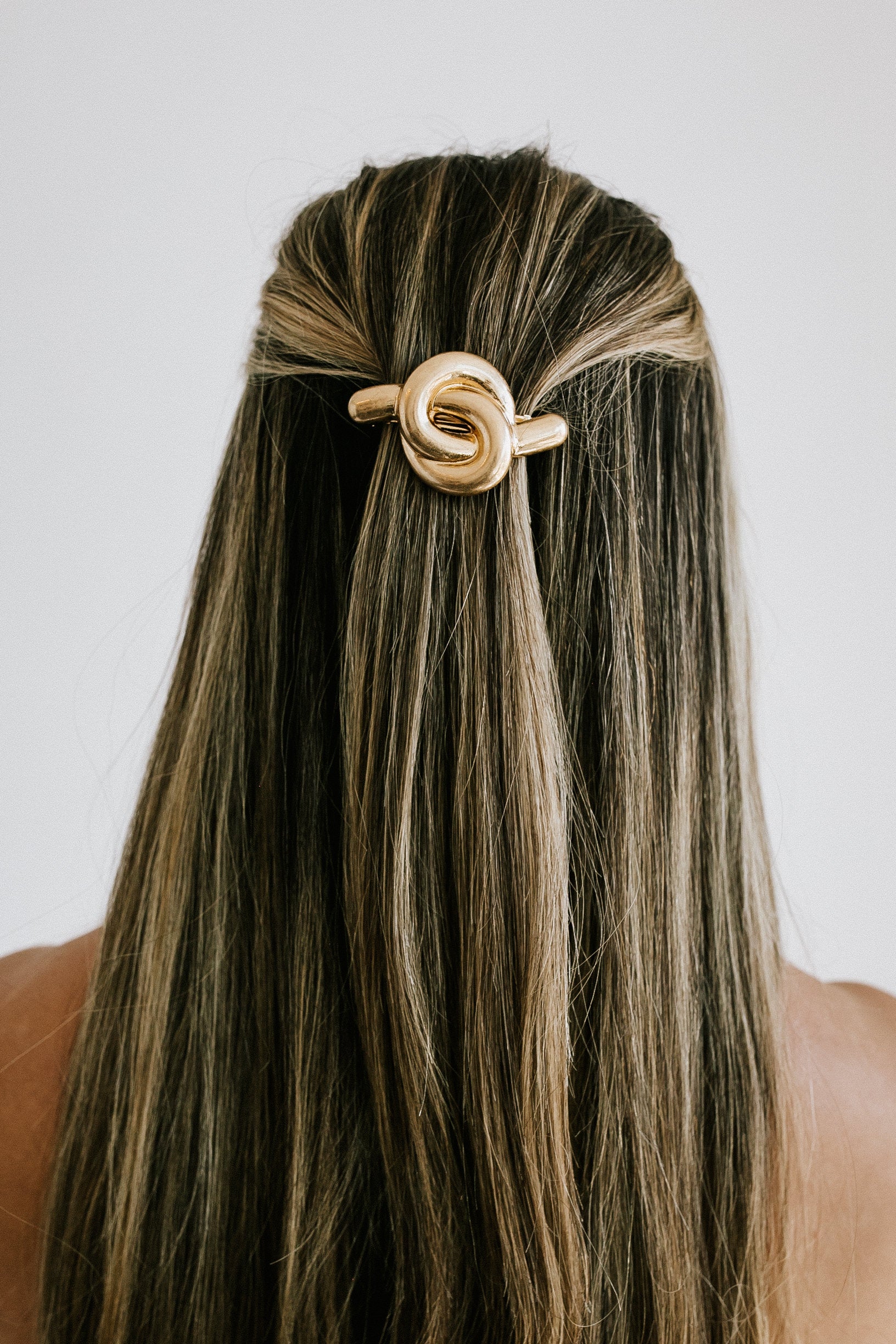 Don't Get It Twisted Hair Clip - Gold