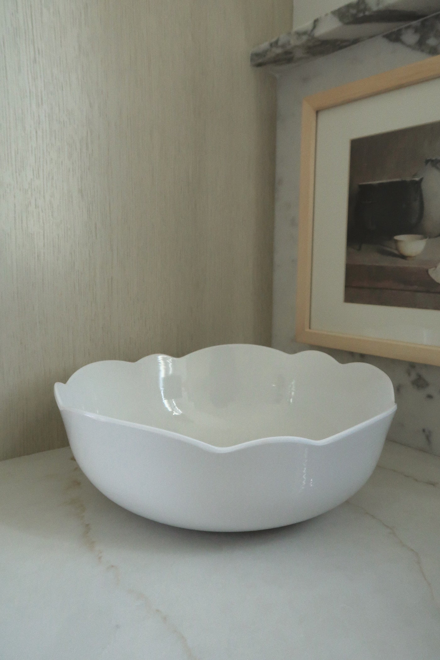 Lillian Scallop Serving Bowl