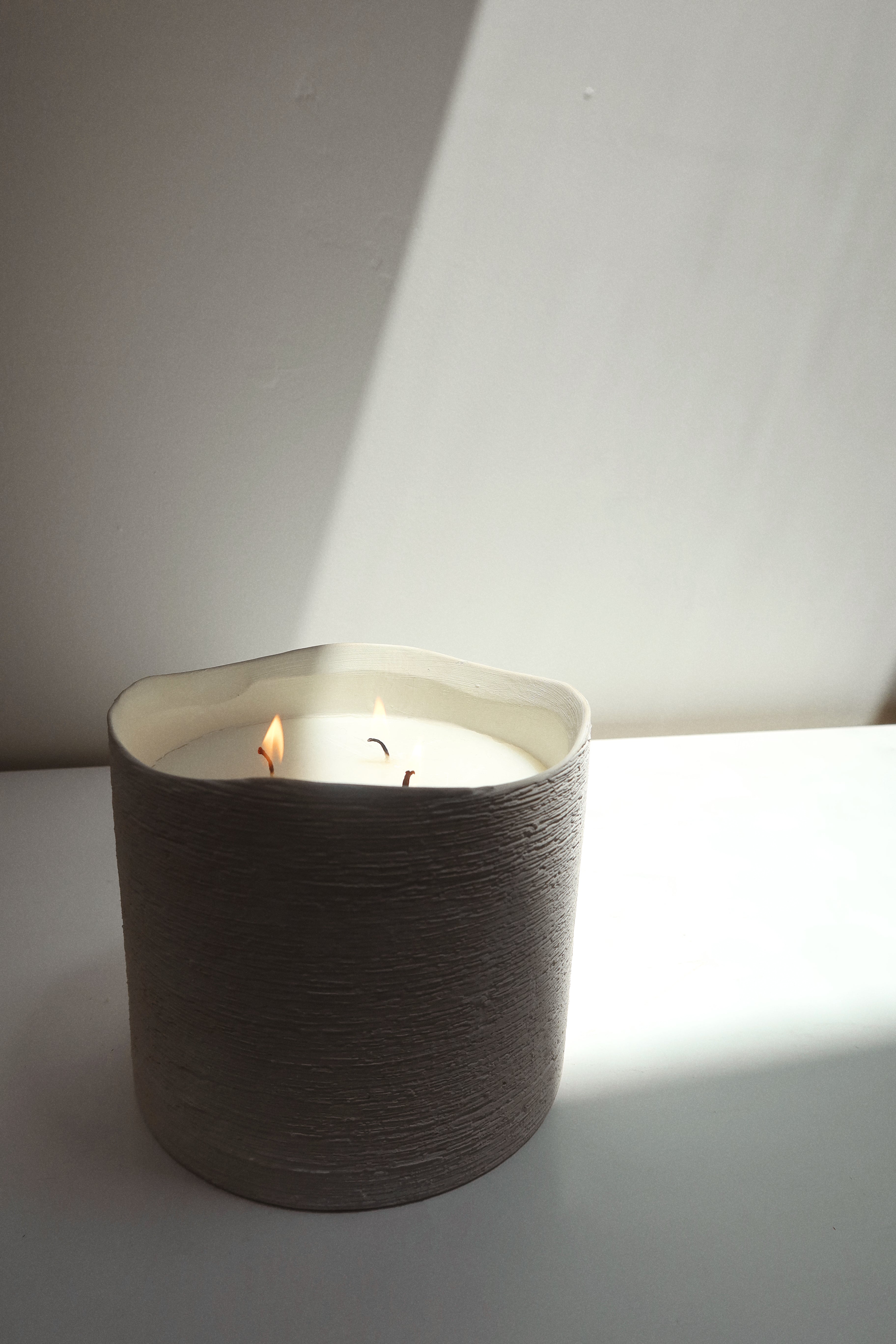 Aluma Ceramic Candle