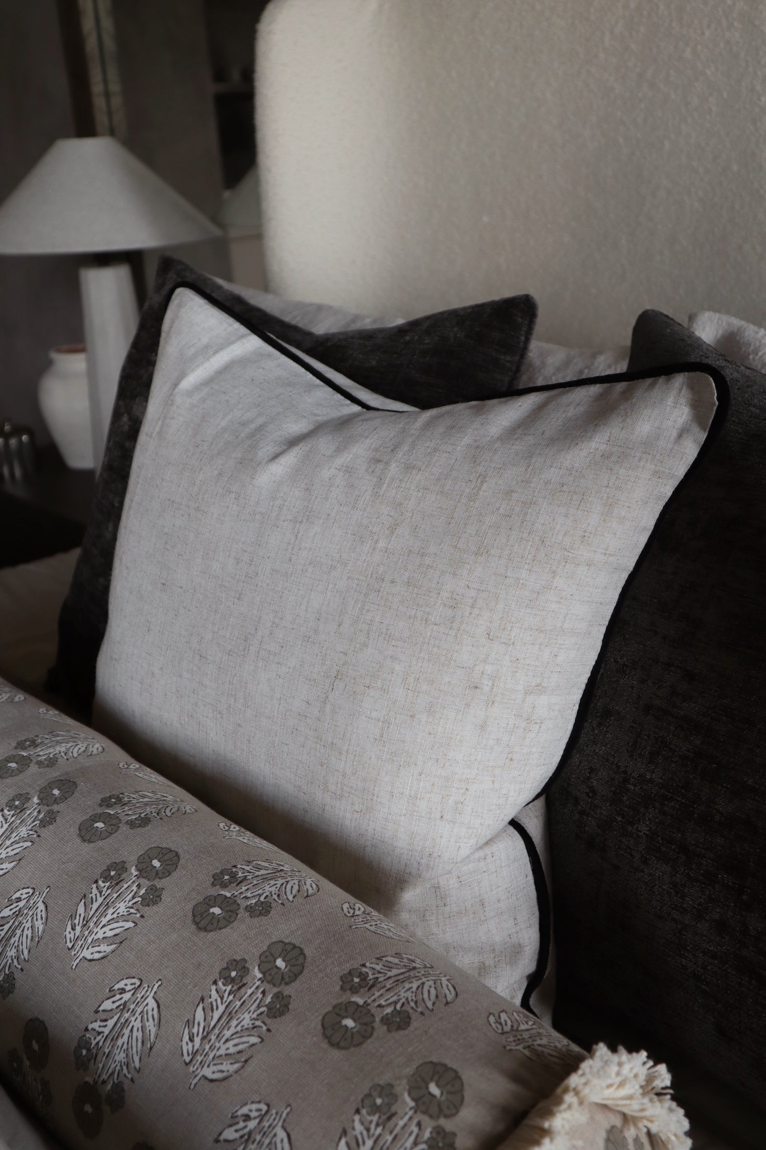 Linen Pillow with Piping - 20