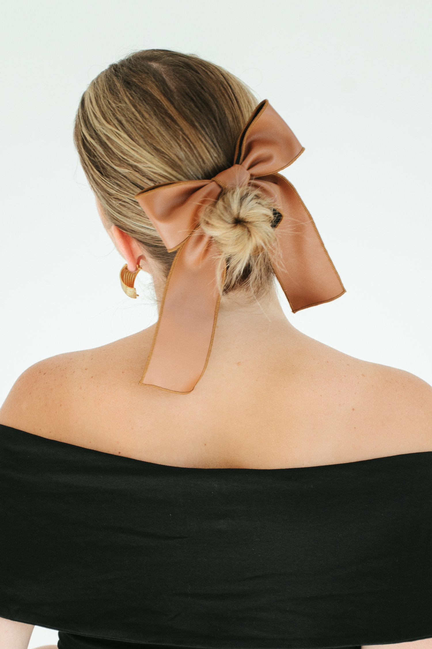 Break Through Hair Bow - Camel