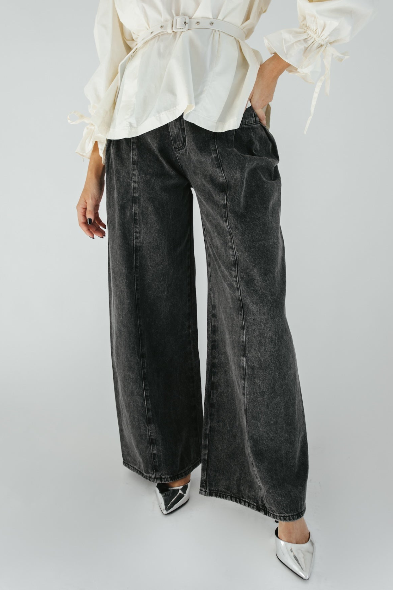 Ayla Pleated Wide Leg Jean - Black