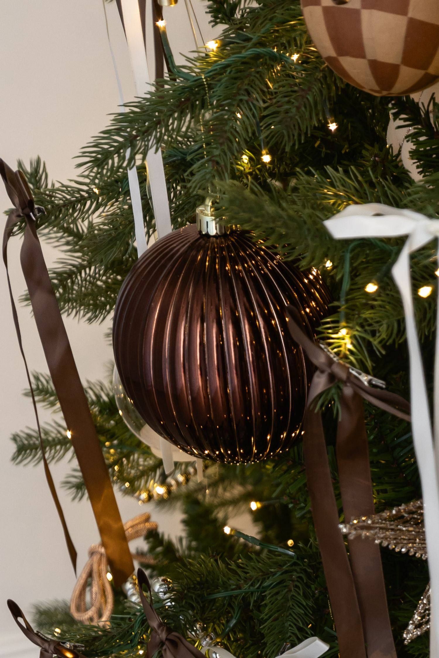 Ribbed Ornament - Brown - 2 Sizes