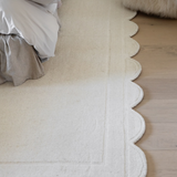 Mystique Scalloped Handmade Rug