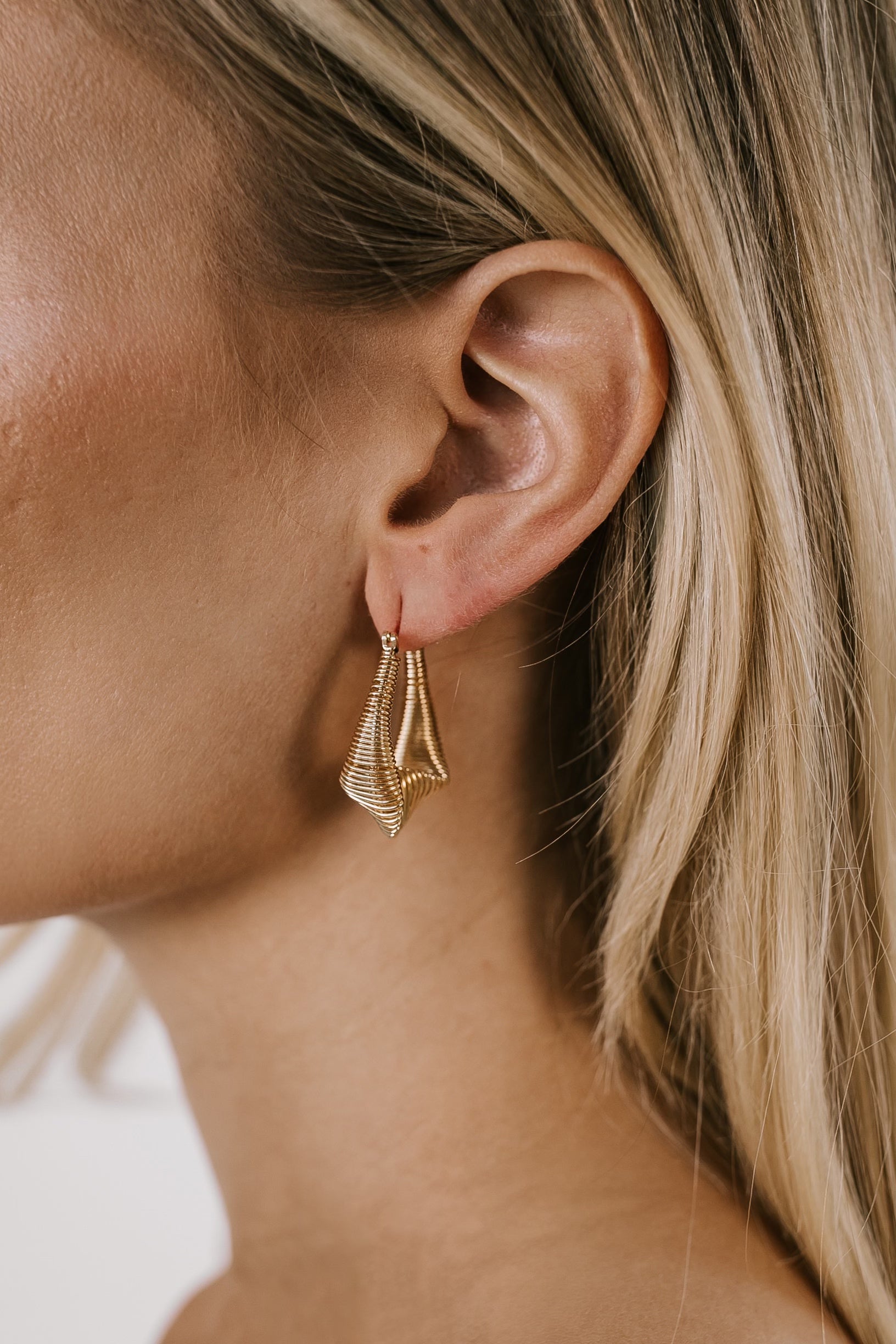 Mikal Spring Earring - Gold