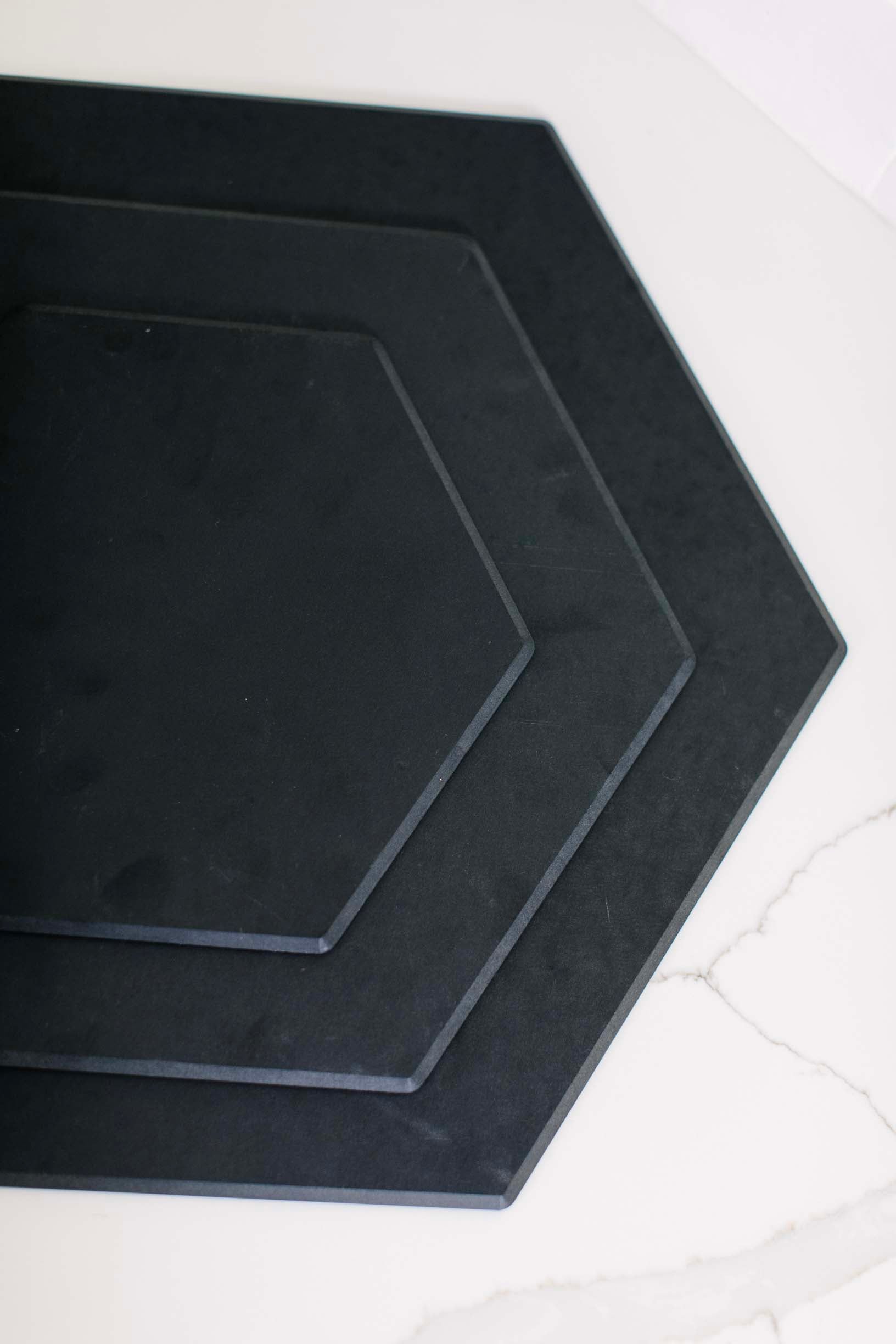 Soren 17" Hexagon Display/Cutting Board - Slate