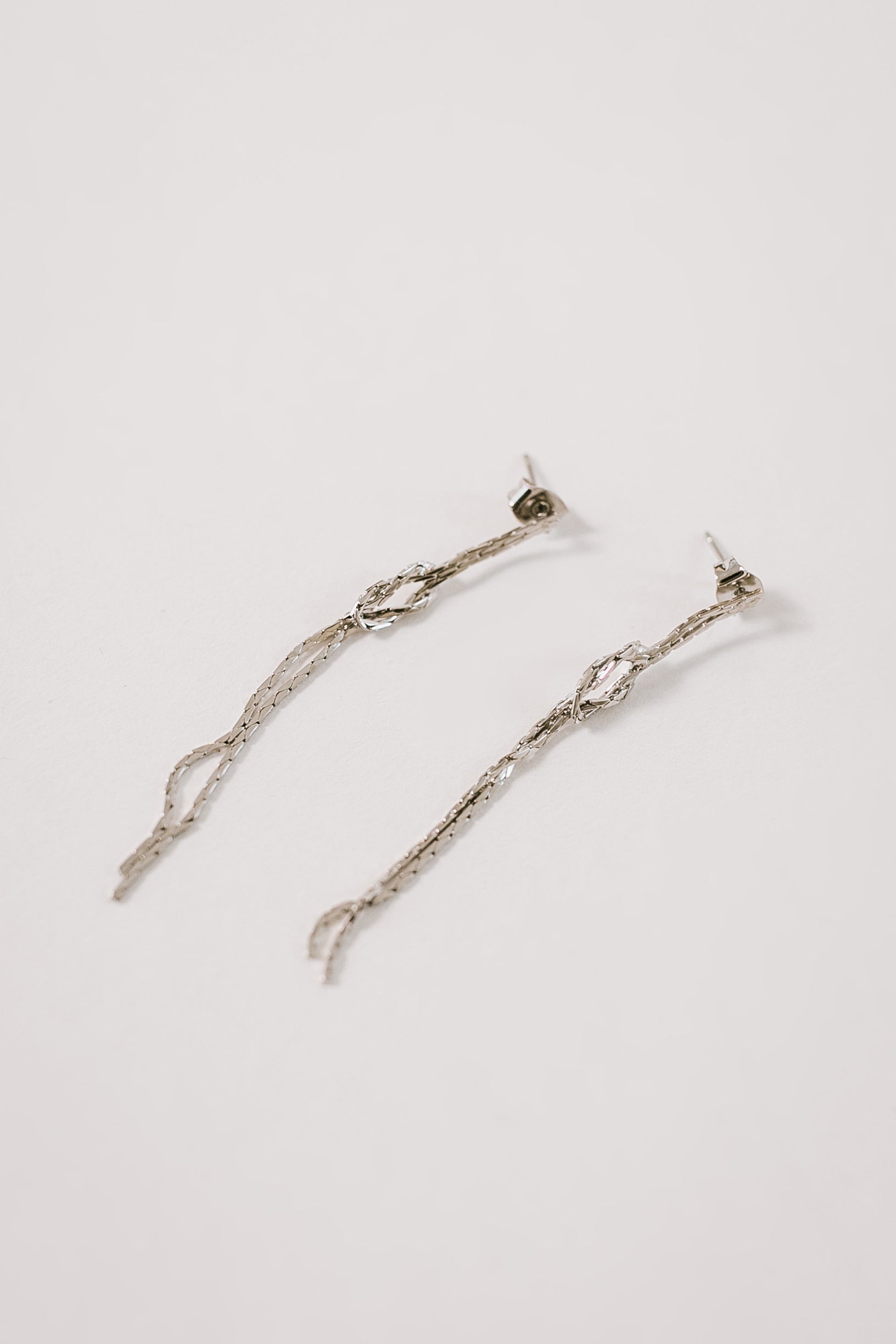 Ideal Knotted Earring - Silver
